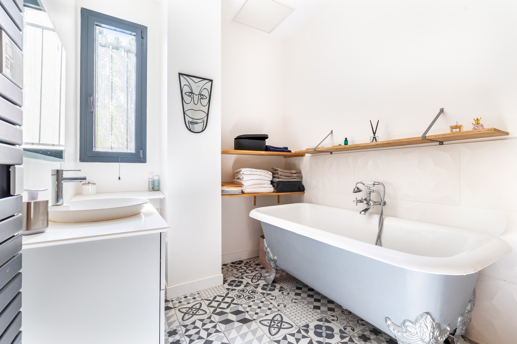  BORDEAUX – CROIX DE SEGUEY – EXCEPTIONAL APARTMENT WITH GARDEN – OPTIONAL PARKI… - 物件實景