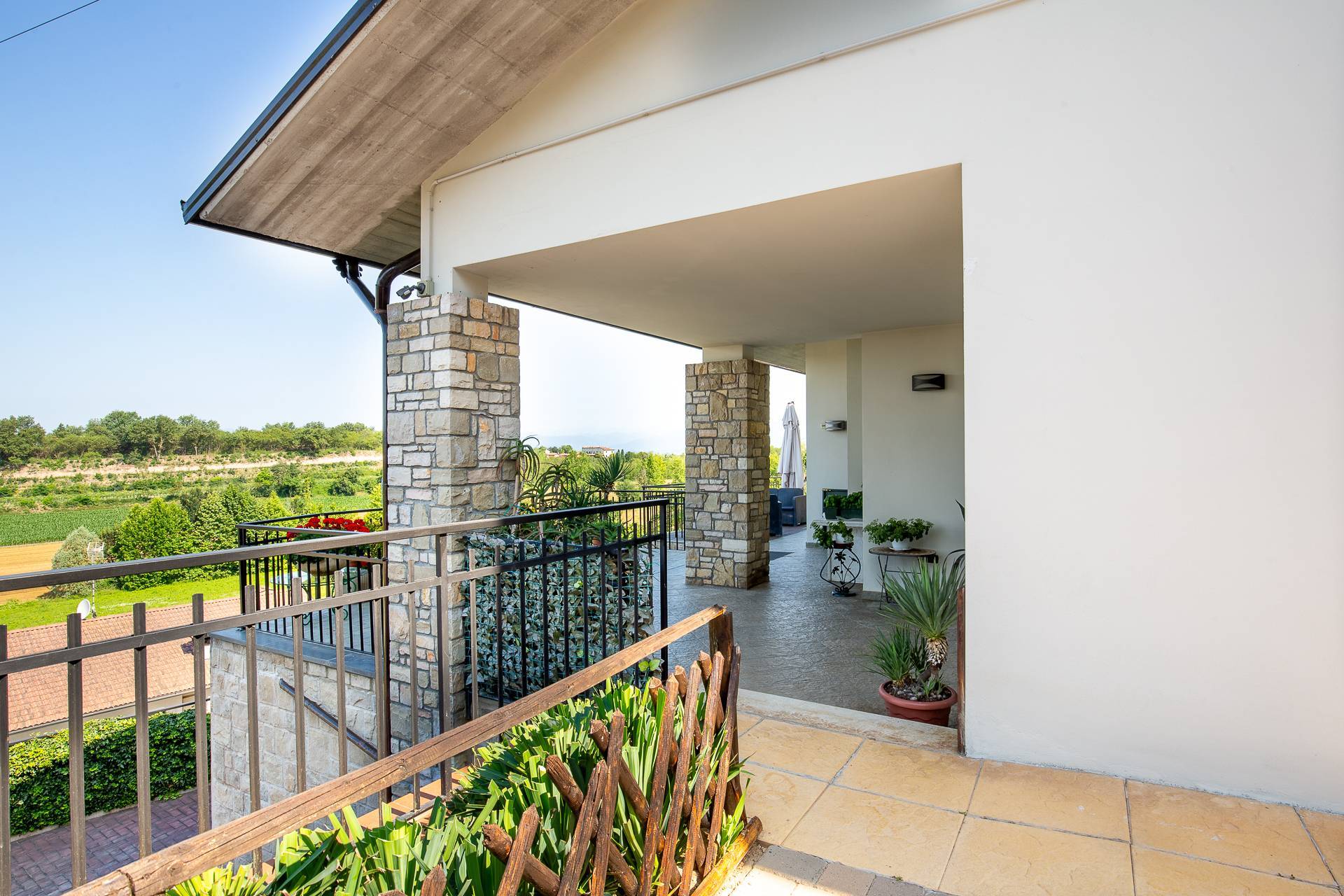 Pozzolengo, Brescia, 25010, IT, 4 Bedrooms Bedrooms, ,4 BathroomsBathrooms,Residential,For Sale,1837231