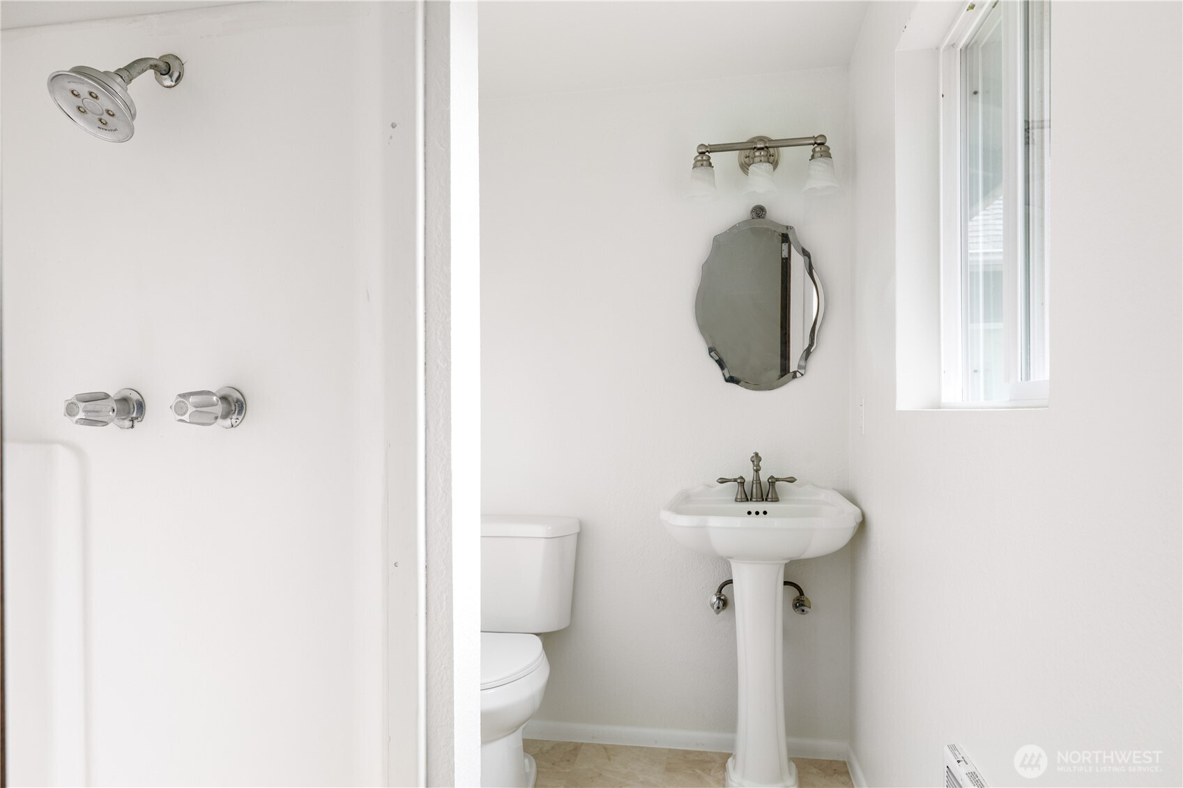 Oak Harbor, Washington, 98277, United States, 3 Bedrooms Bedrooms, ,2 BathroomsBathrooms,Residential,For Sale,1989027