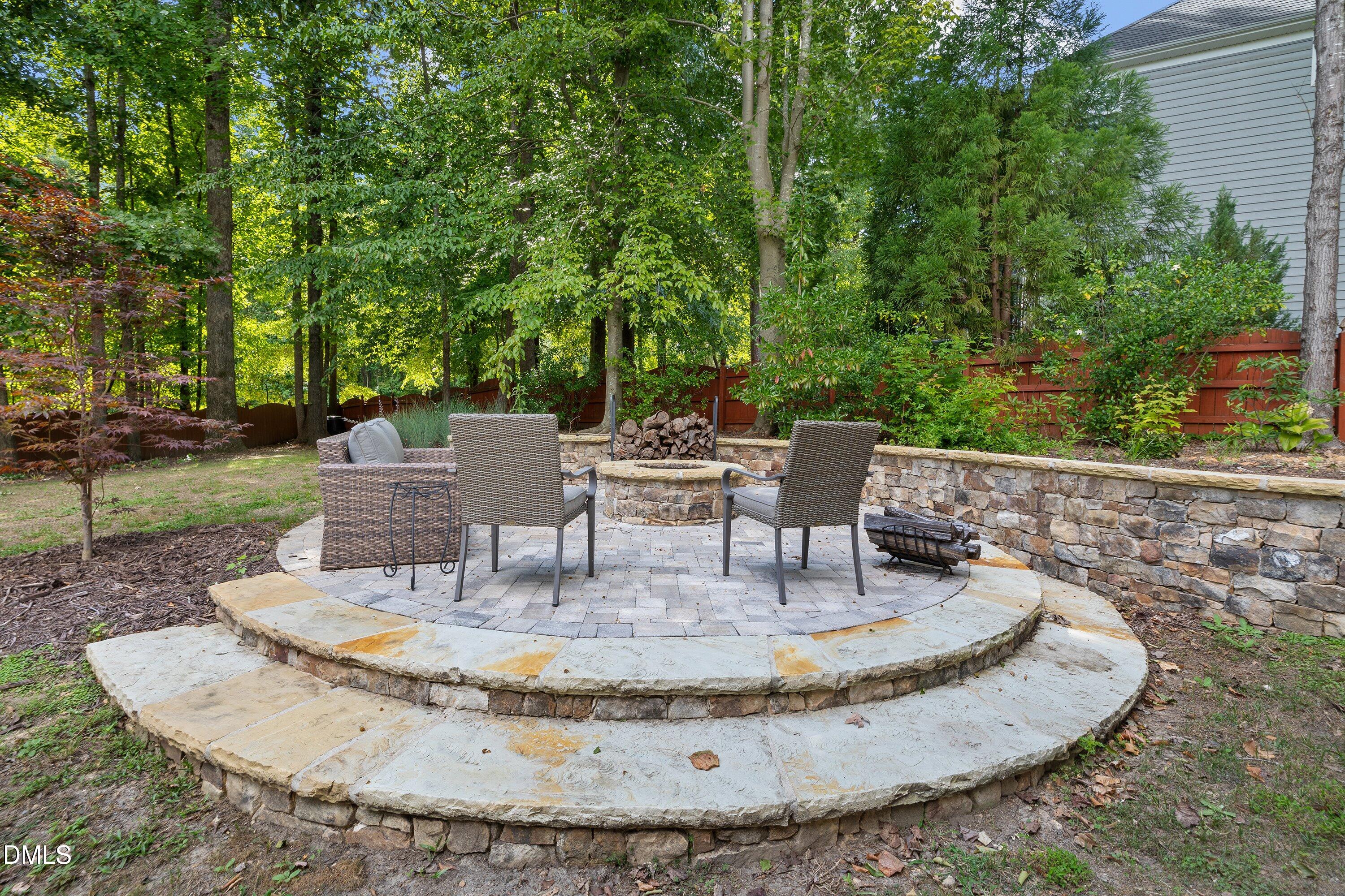 Apex, North Carolina, 27502, United States, 5 Bedrooms Bedrooms, ,4 BathroomsBathrooms,Residential,For Sale,1947083