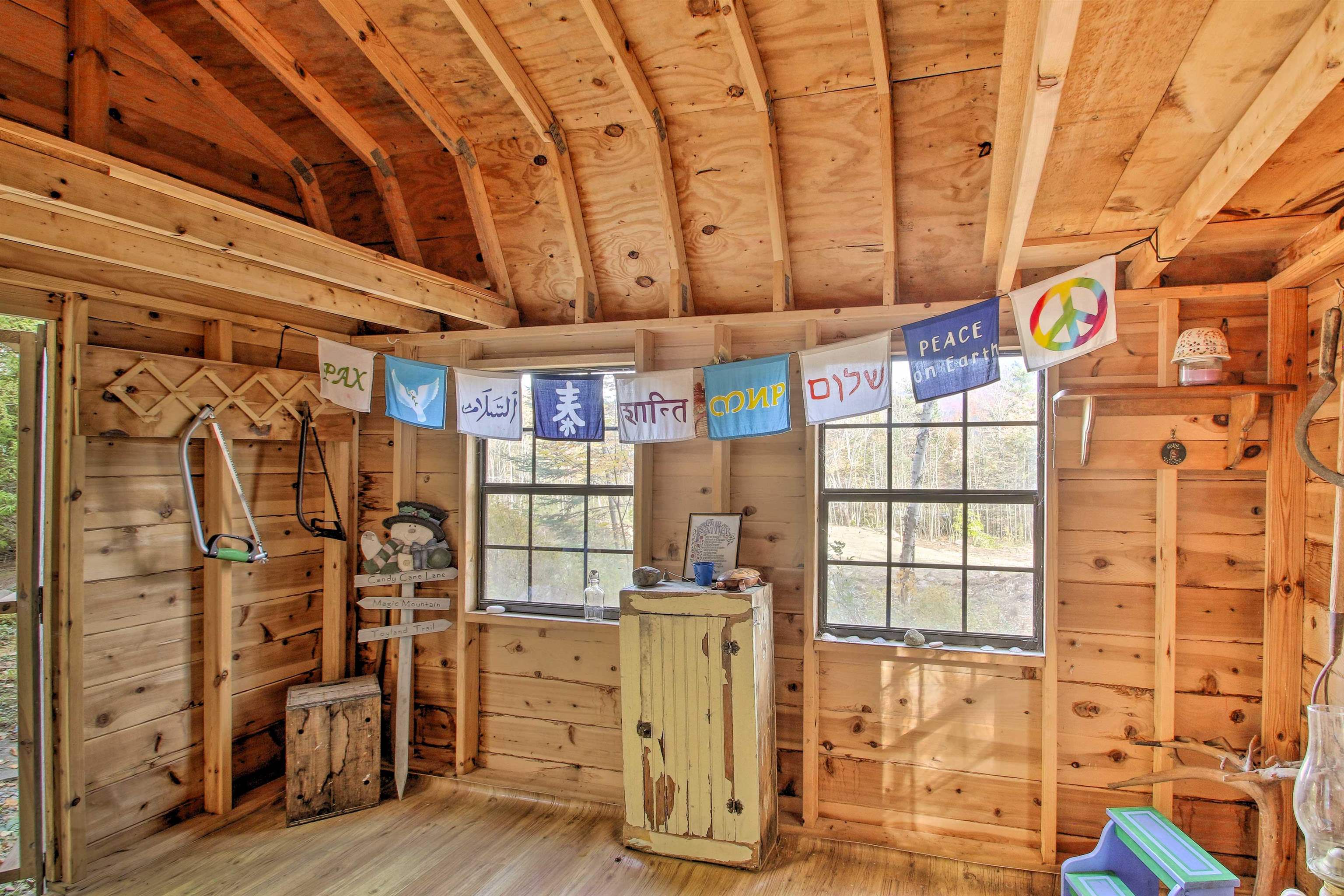 Easton, New Hampshire, 03580, United States, 3 Bedrooms Bedrooms, ,2 BathroomsBathrooms,Residential,For Sale,1846634