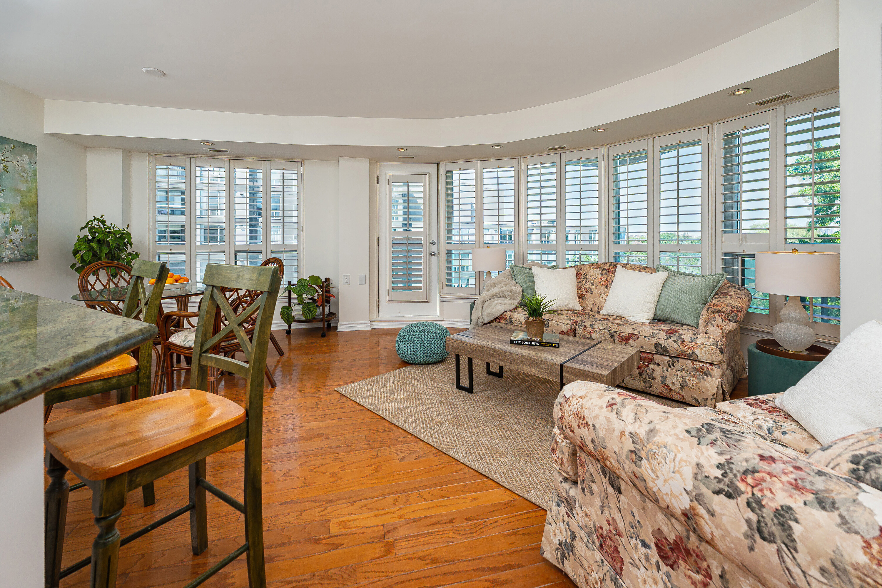  Beautifully Refreshed Condo - 物件實景