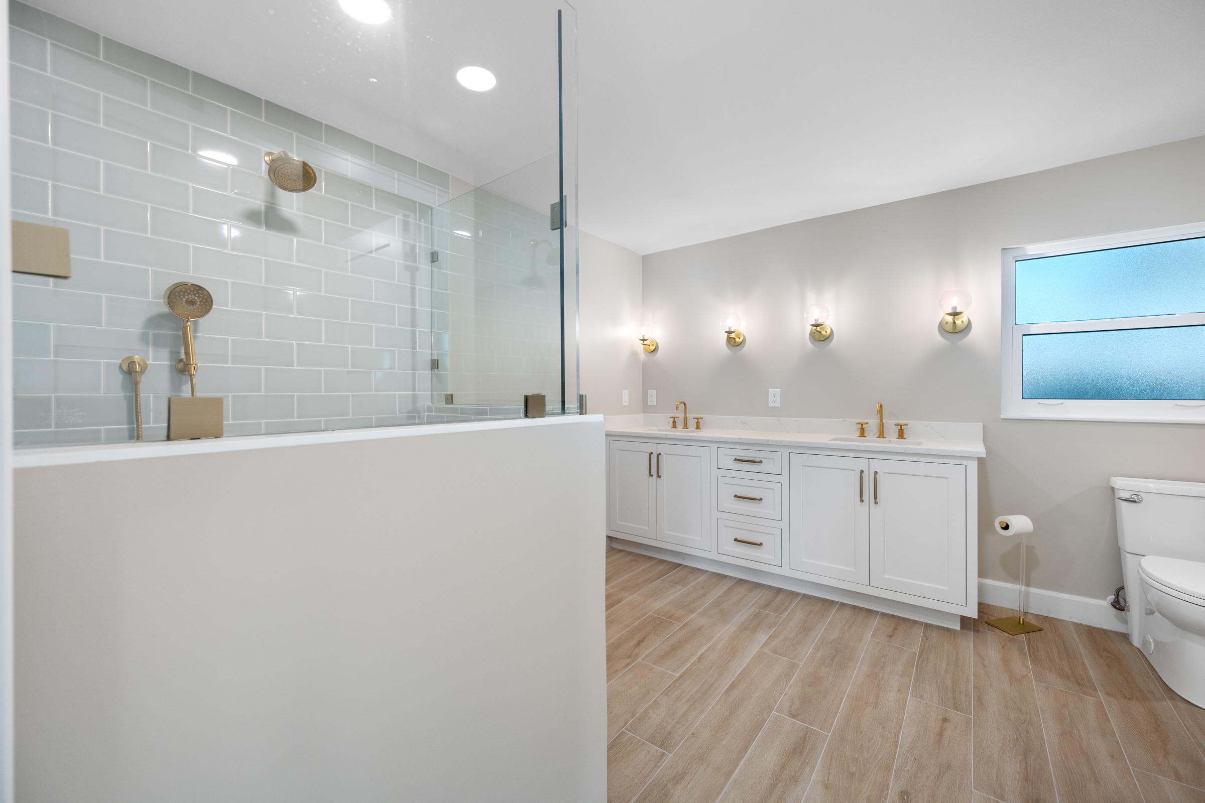 St Pete Beach, Florida, 33706, United States, 4 Bedrooms Bedrooms, ,3 BathroomsBathrooms,Residential,For Sale,2009657