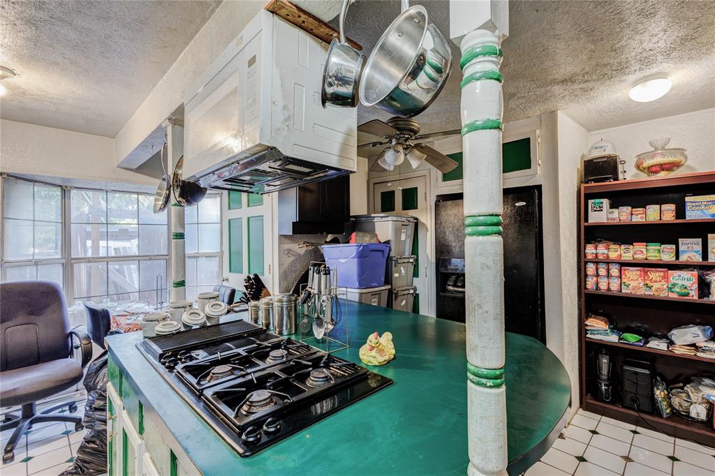 Dallas, Texas, 75216, United States, 5 Bedrooms Bedrooms, ,1 BathroomBathrooms,Residential,For Sale,1851702
