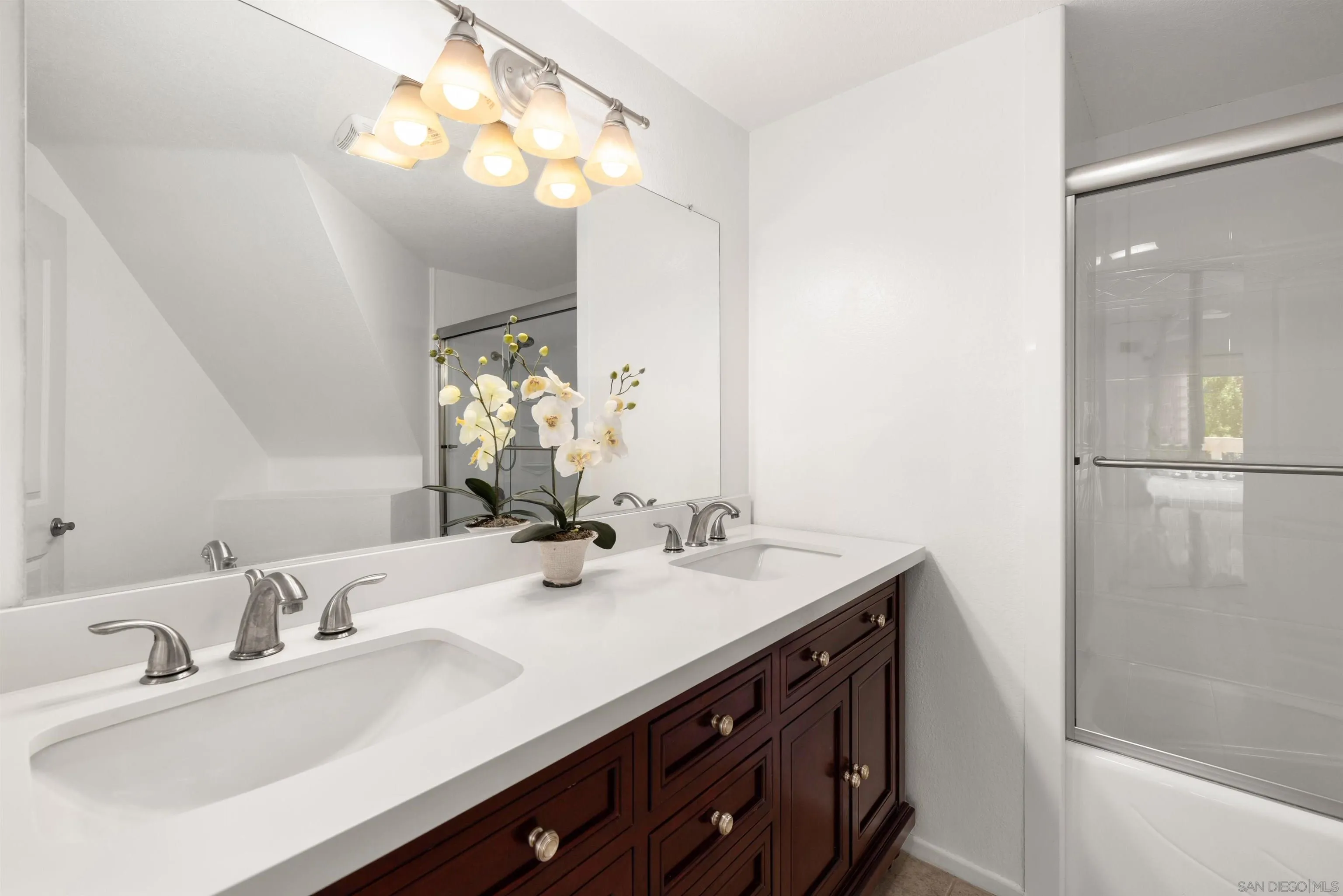 San Diego, California, 92111, United States, 2 Bedrooms Bedrooms, ,2 BathroomsBathrooms,Residential,For Sale,1838531