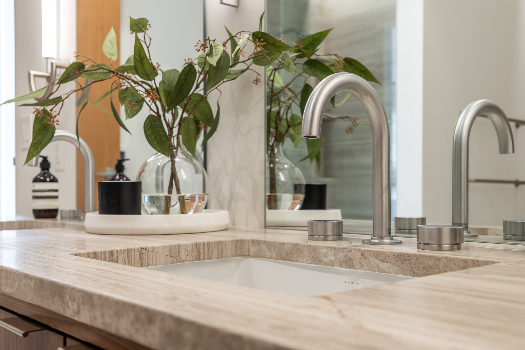  Furnished 5-bedroom Penthouse at Founder