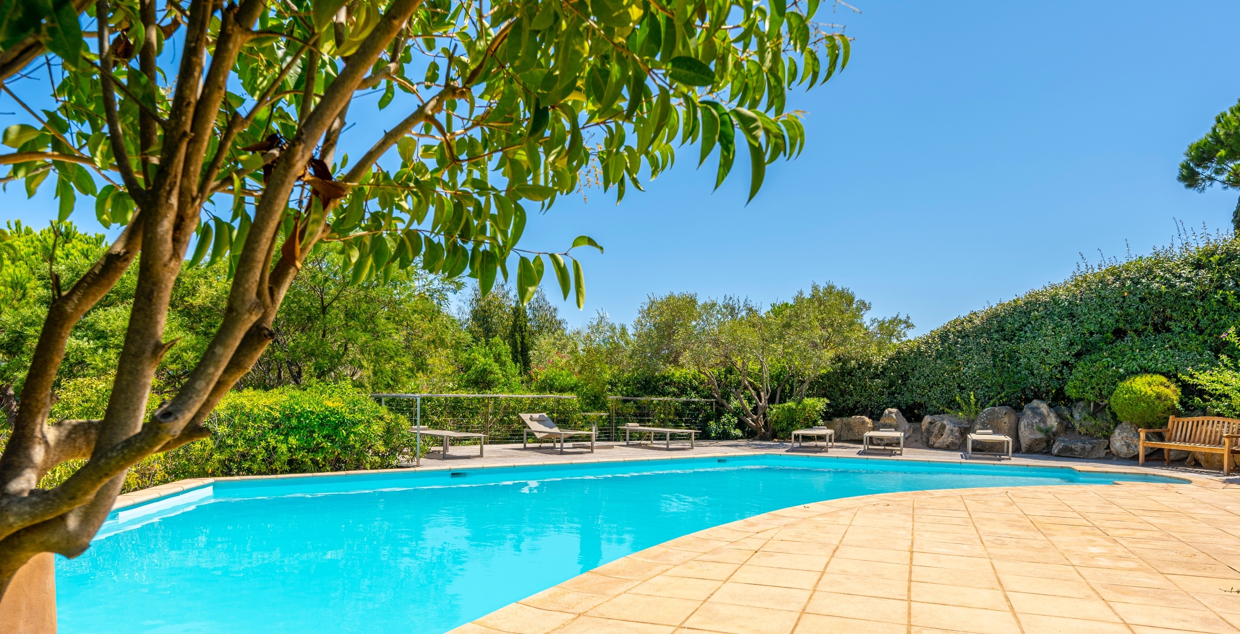  For sale : Superb property with panoramic sea view - Private estate of Punta d