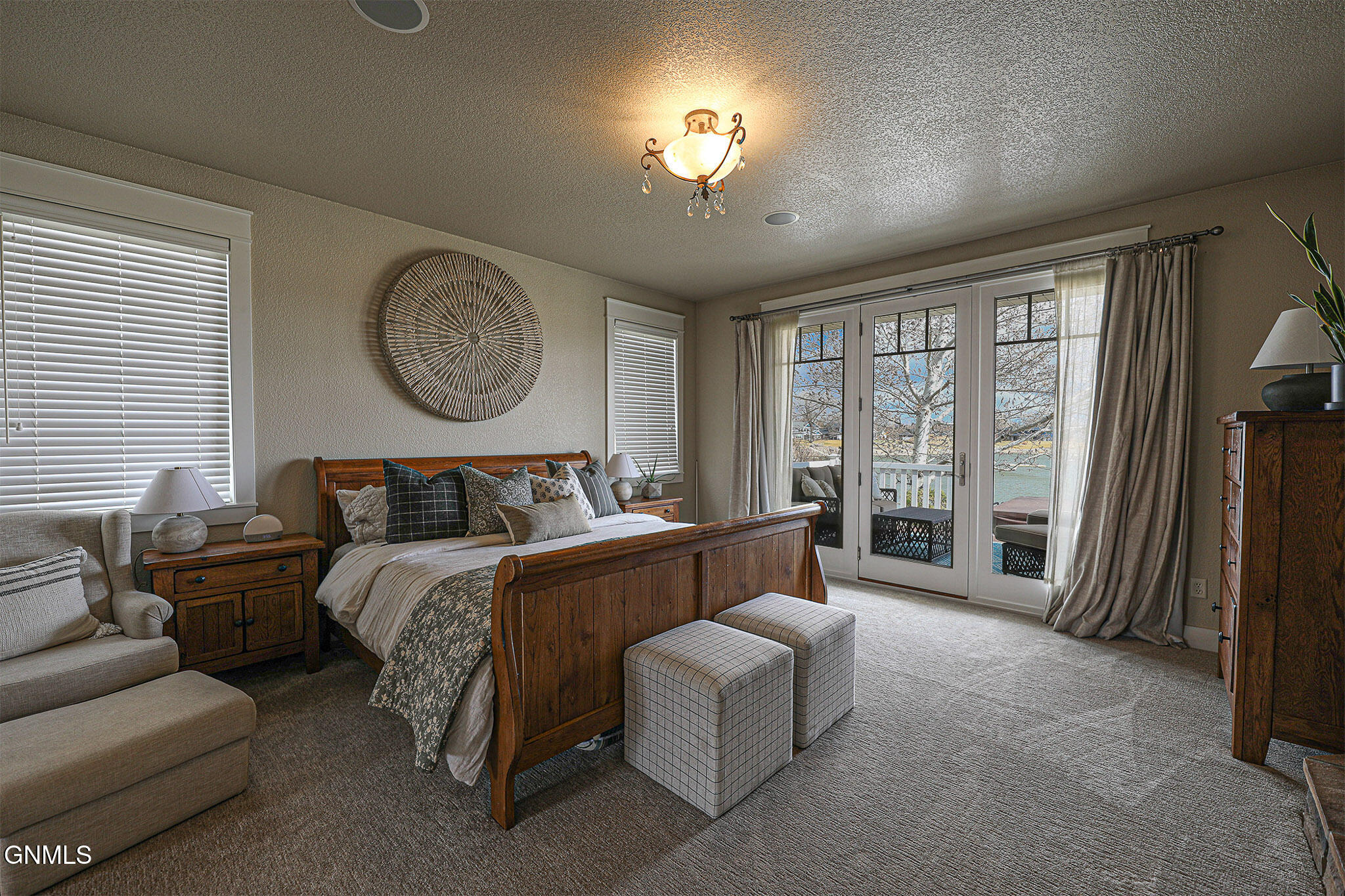 Bismarck, North Dakota, 58503, United States, 6 Bedrooms Bedrooms, ,5 BathroomsBathrooms,Residential,For Sale,1980273