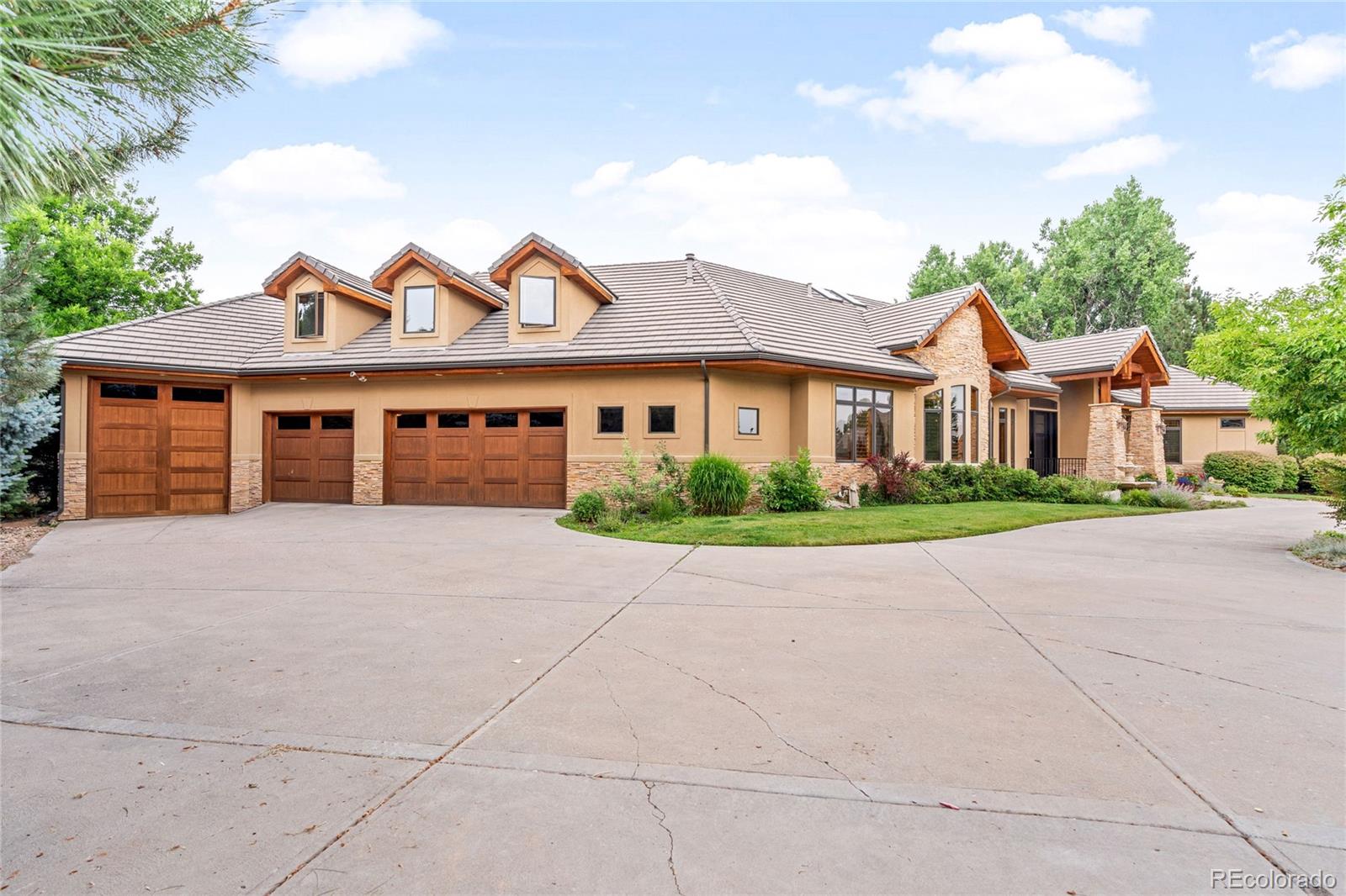 Littleton, Colorado, 80120, United States, 6 Bedrooms Bedrooms, ,7 BathroomsBathrooms,Residential,For Sale,1902050
