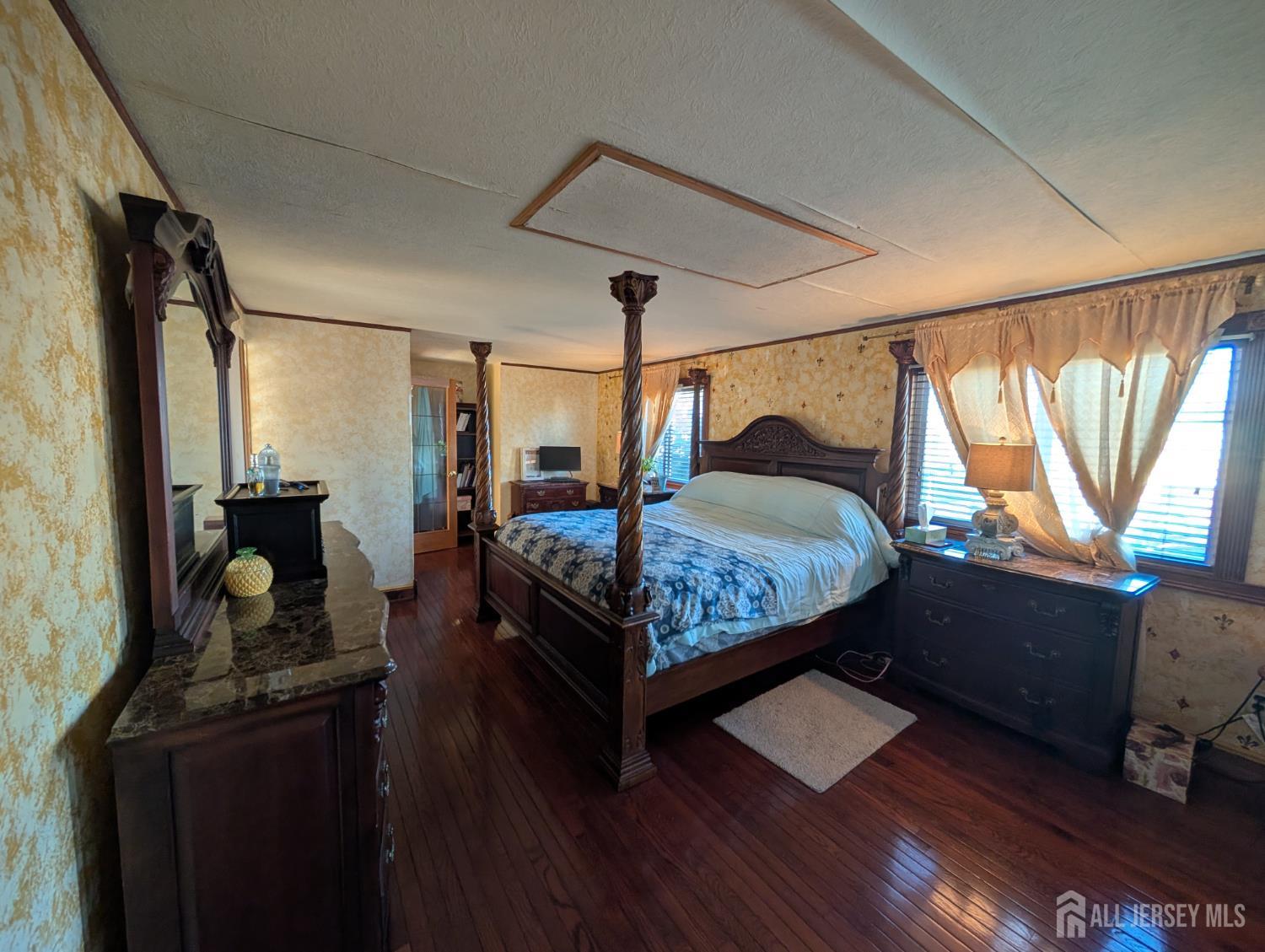 Old Bridge, New Jersey, 08857, United States, 3 Bedrooms Bedrooms, ,2 BathroomsBathrooms,Residential,For Sale,1849014