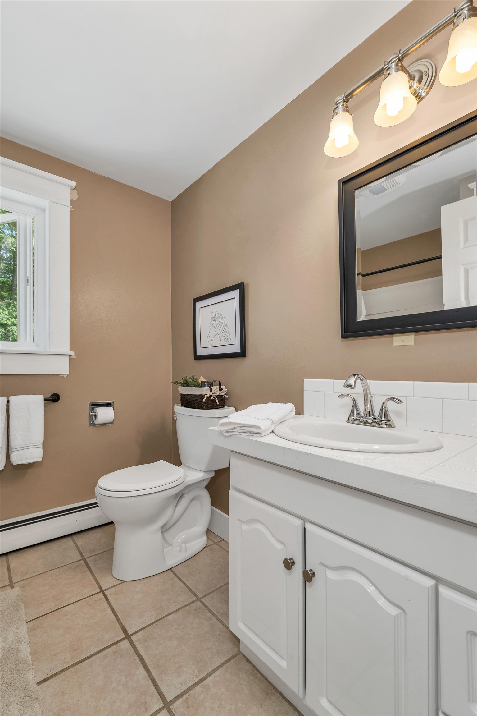 Enfield, New Hampshire, 03748, United States, 3 Bedrooms Bedrooms, ,2 BathroomsBathrooms,Residential,For Sale,1940095