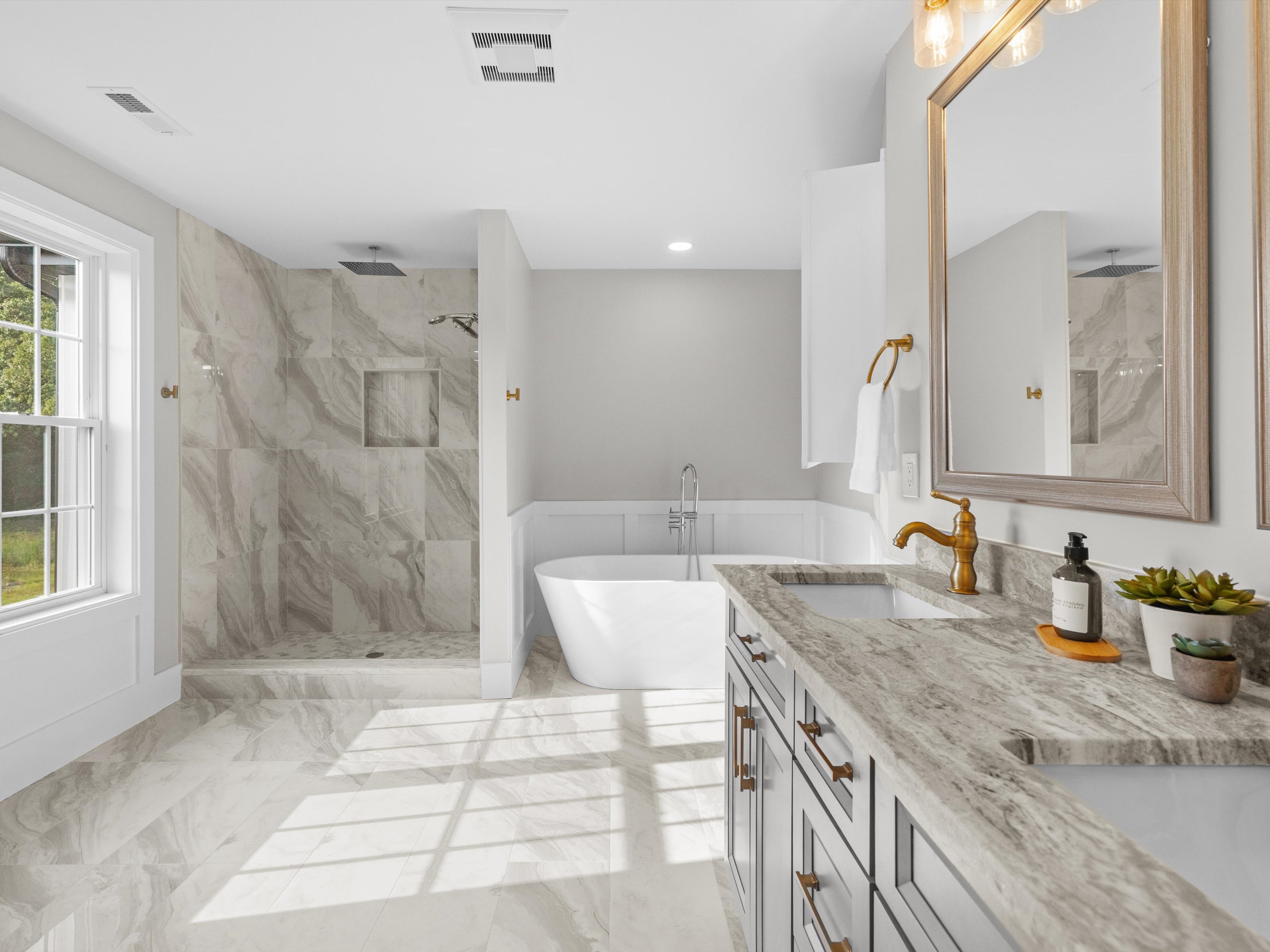 10 Falcon Drive, Shrewsbury, MA 01545 - 物件實景
