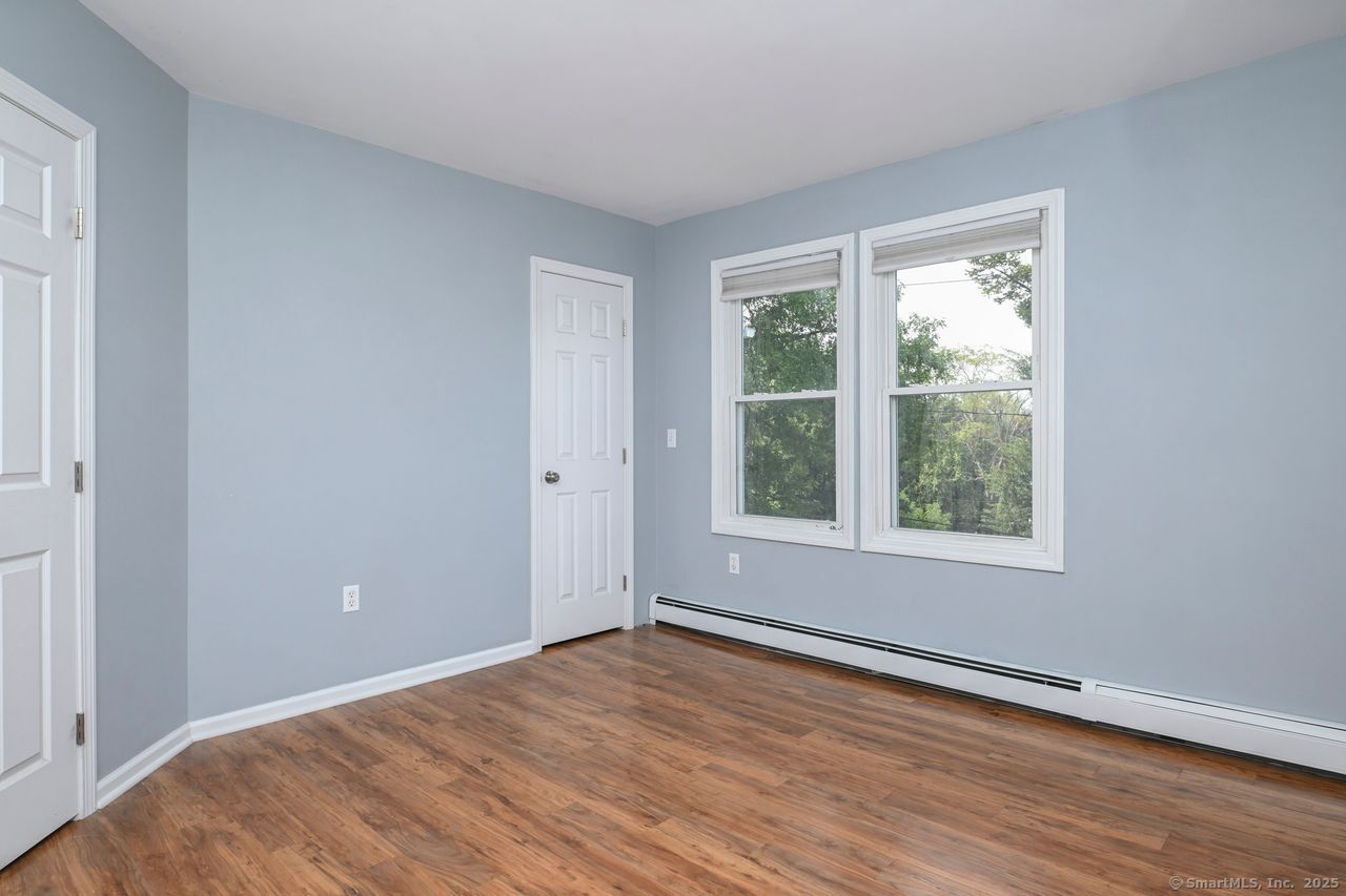 Wallingford, Connecticut, 06492, United States, 6 Bedrooms Bedrooms, ,4 BathroomsBathrooms,Residential,For Sale,1989730