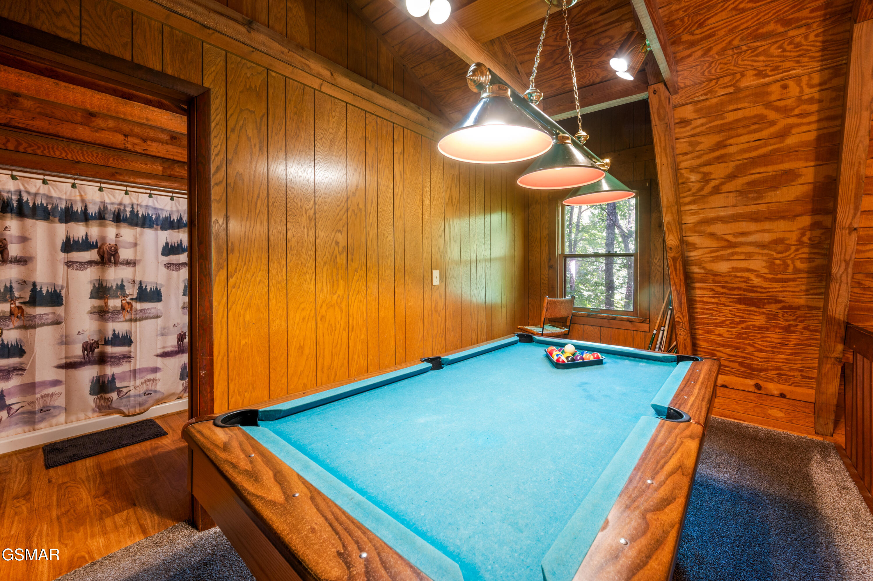 Gatlinburg, Tennessee, 37738, United States, 2 Bedrooms Bedrooms, ,2 BathroomsBathrooms,Residential,For Sale,1975826