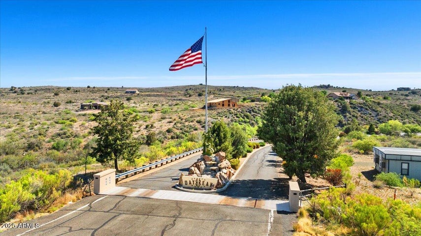 Mayer, Arizona, 86333, United States, 3 Bedrooms Bedrooms, ,3 BathroomsBathrooms,Residential,For Sale,1986123