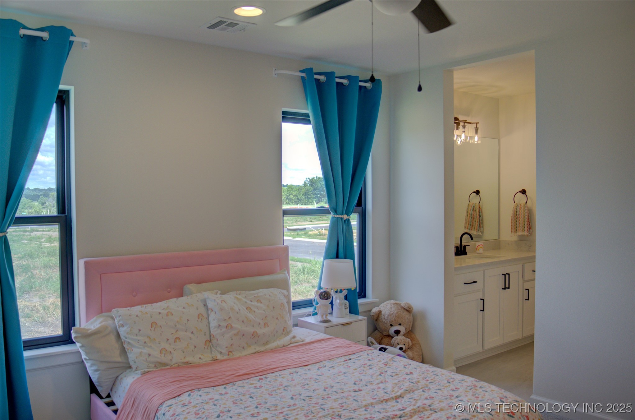 Bixby, Oklahoma, 74008, United States, 4 Bedrooms Bedrooms, ,3 BathroomsBathrooms,Residential,For Sale,1940434