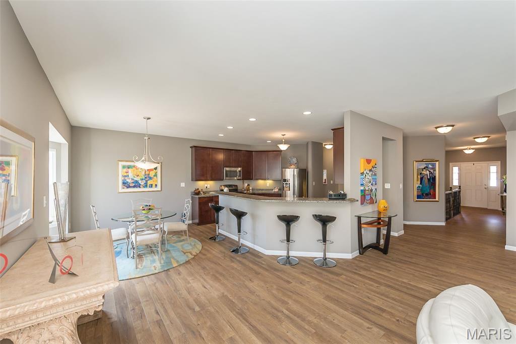 Mehlville, Missouri, 63128, United States, 3 Bedrooms Bedrooms, ,3 BathroomsBathrooms,Residential,For Sale,1966938