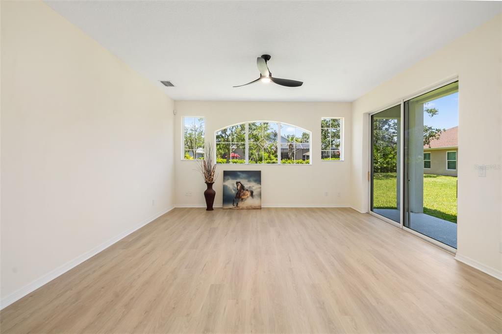 University Park, Florida, 34201, United States, 4 Bedrooms Bedrooms, ,4 BathroomsBathrooms,Residential,For Sale,1876189