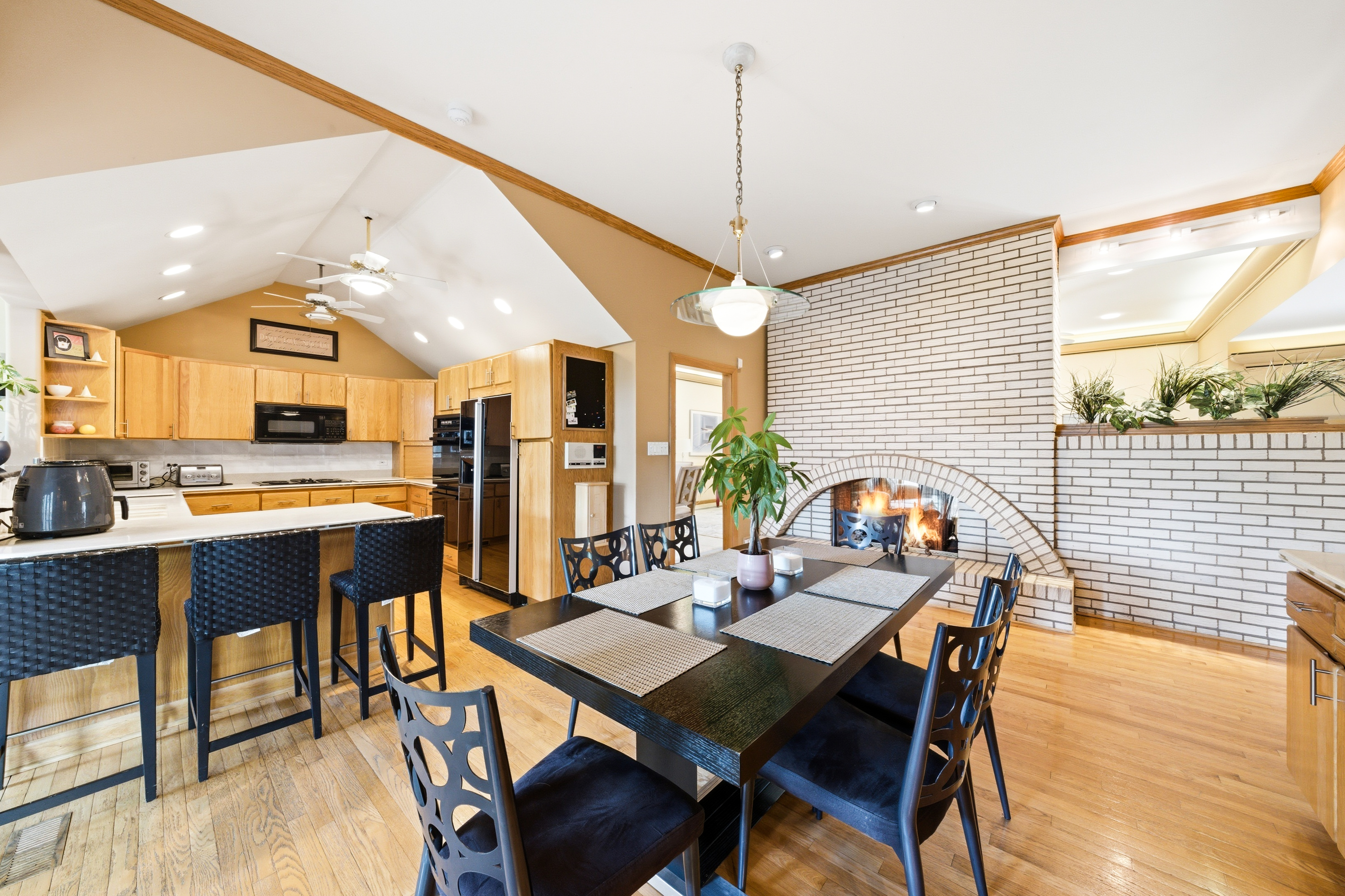  exceptional mid-century modern home - 物件實景