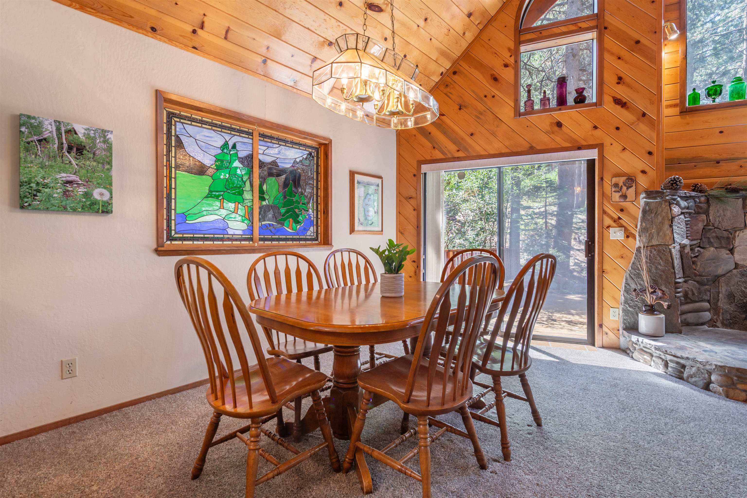 Truckee, California, 96161, United States, 3 Bedrooms Bedrooms, ,2 BathroomsBathrooms,Residential,For Sale,1917149