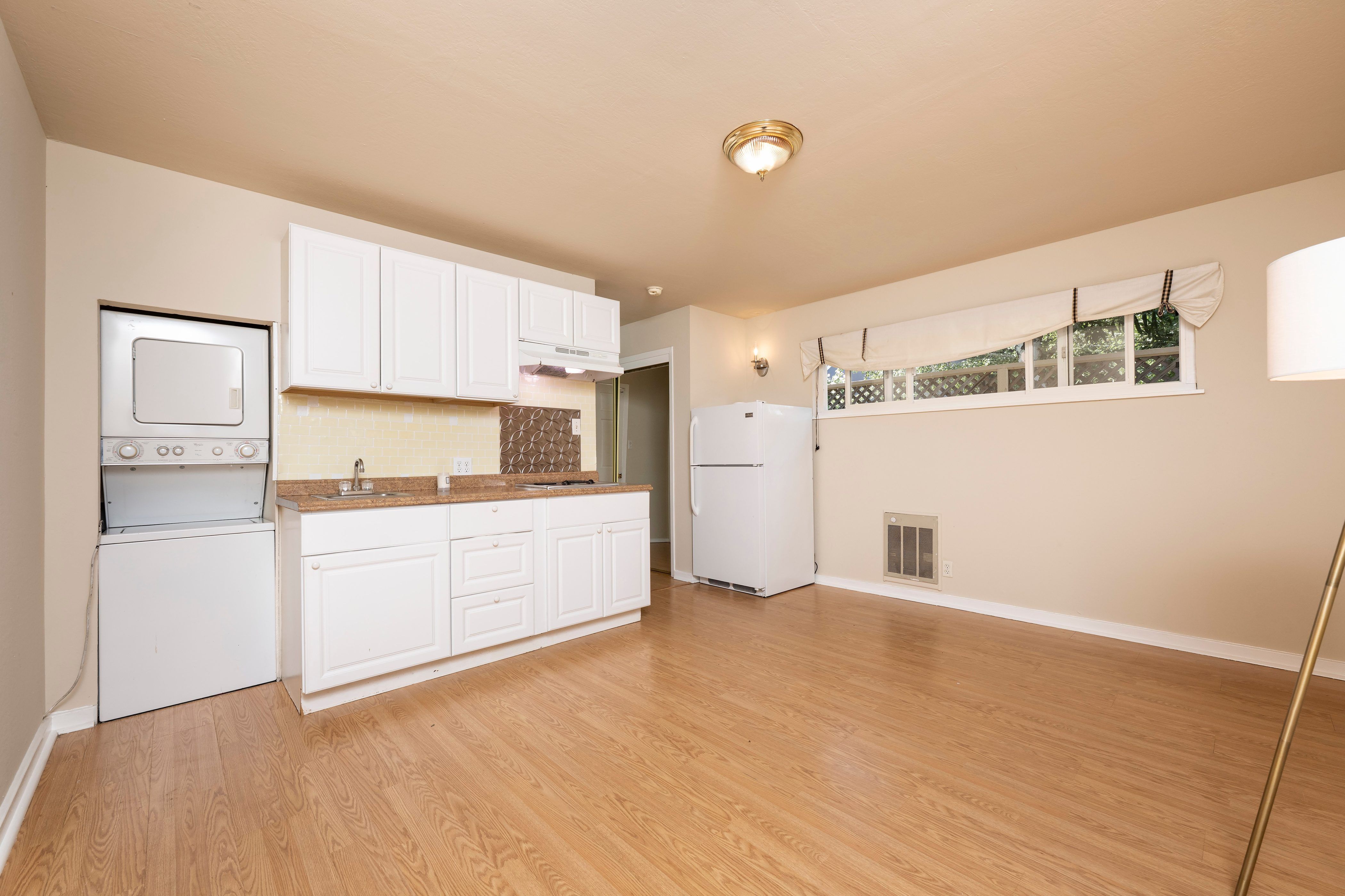  Charming Single-Level Home With ADU on Large Flat Lot - 物件實景