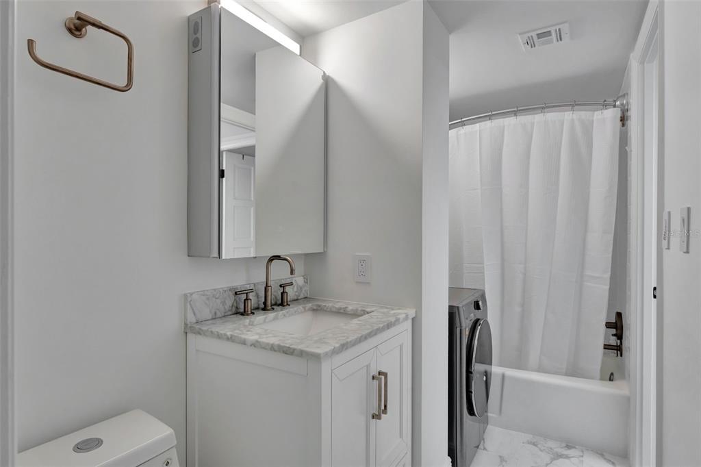 Winter Park, Florida, 32789, United States, 2 Bedrooms Bedrooms, ,1 BathroomBathrooms,Residential,For Sale,1794385