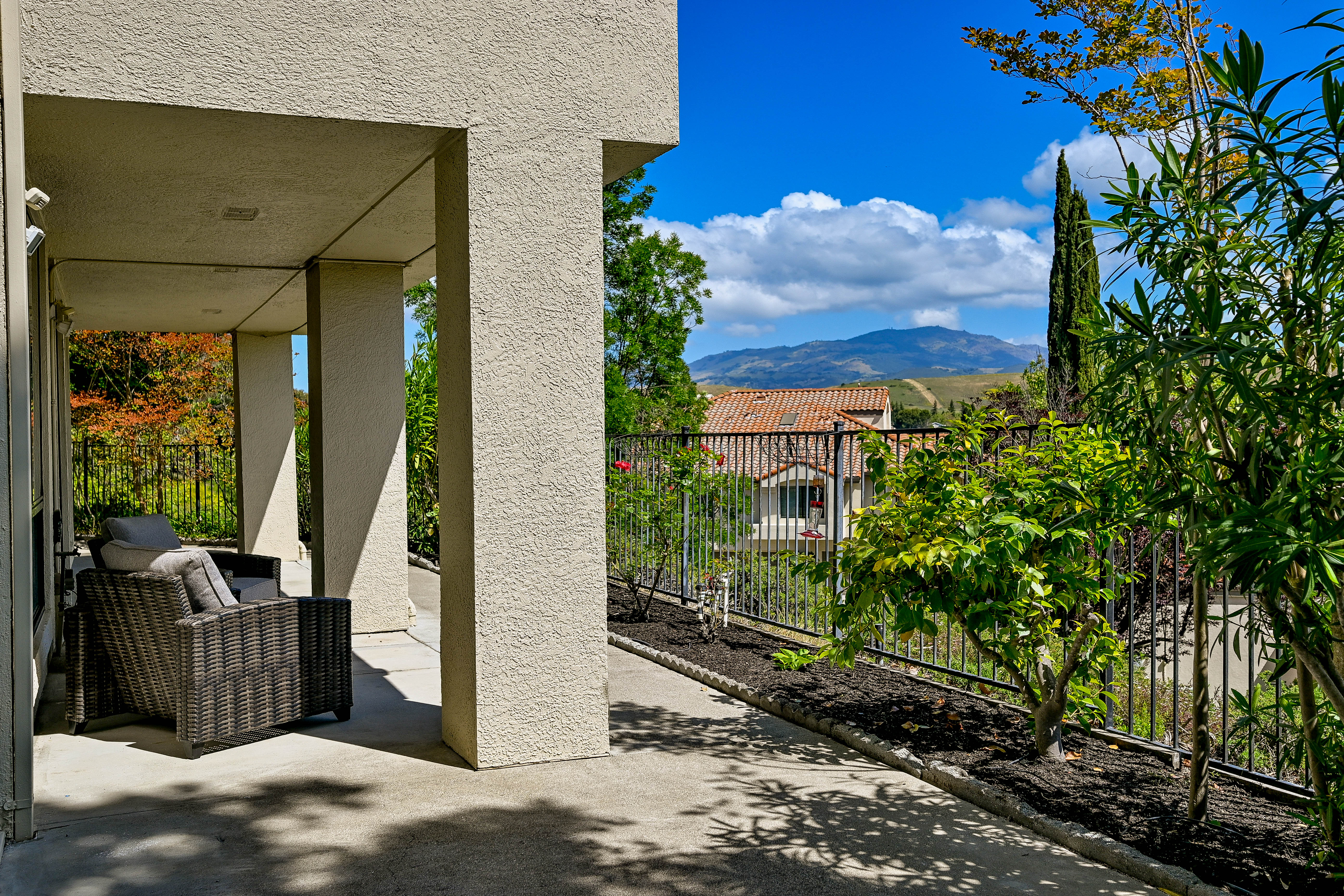  Ground-Level Luxury with Mount Diablo Views in Gated Canyon Lakes - 物件實景