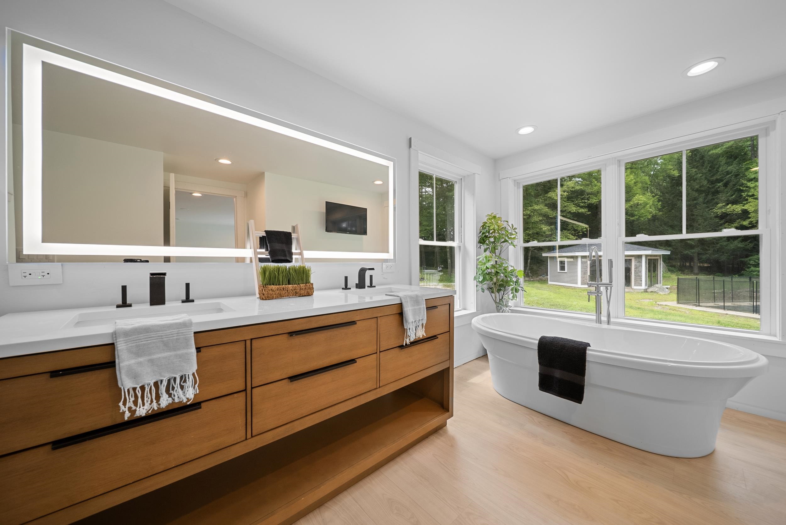 Merrimack, New Hampshire, 03054, United States, 3 Bedrooms Bedrooms, ,Residential,For Sale,1911681