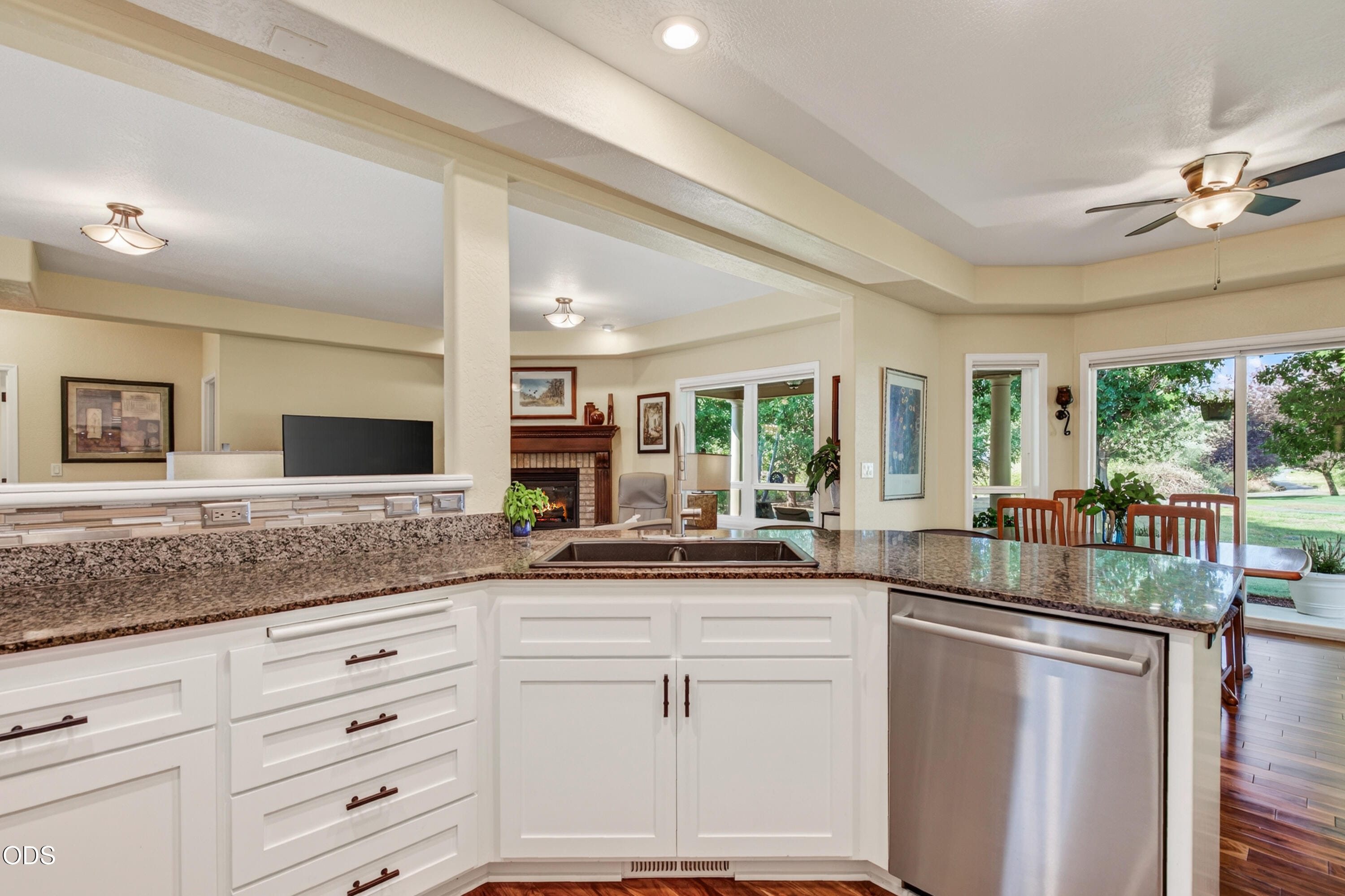  159 Princeville Drive Eagle Point, OR 97524 - 物件實景