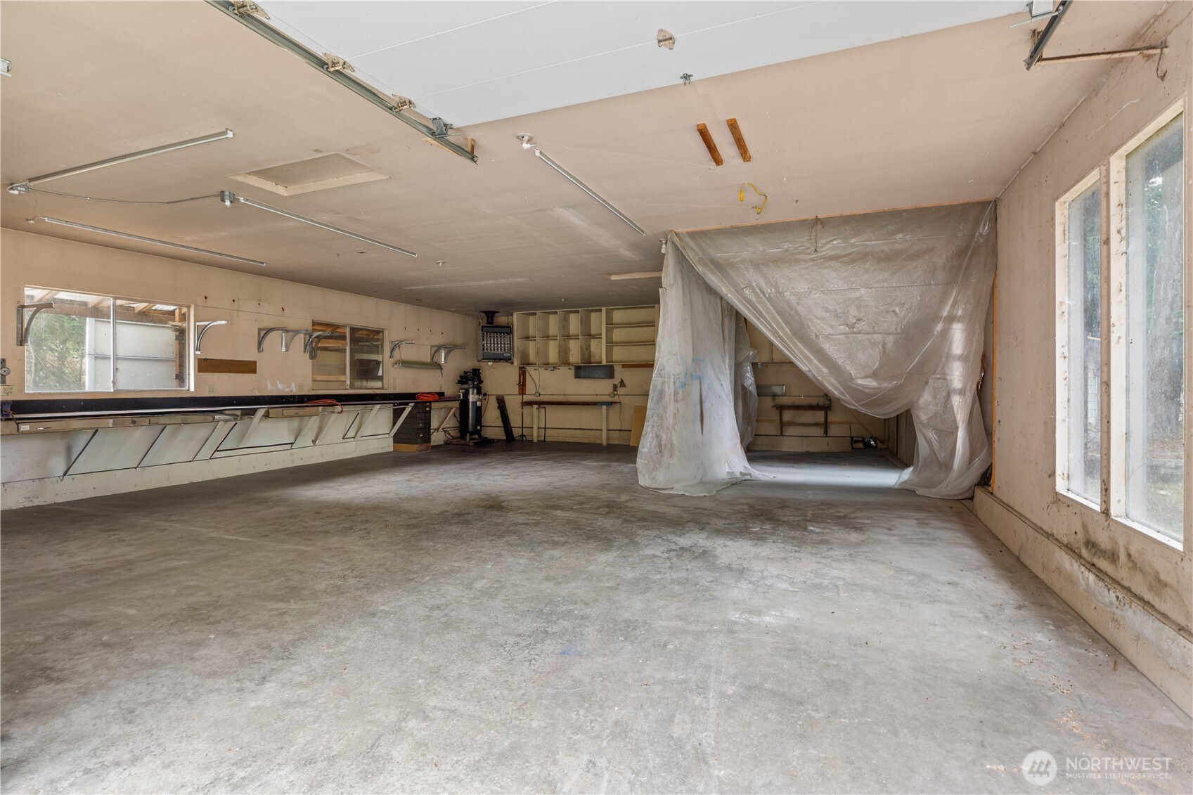 Oak Harbor, Washington, 98277, United States, 3 Bedrooms Bedrooms, ,2 BathroomsBathrooms,Residential,For Sale,1989027