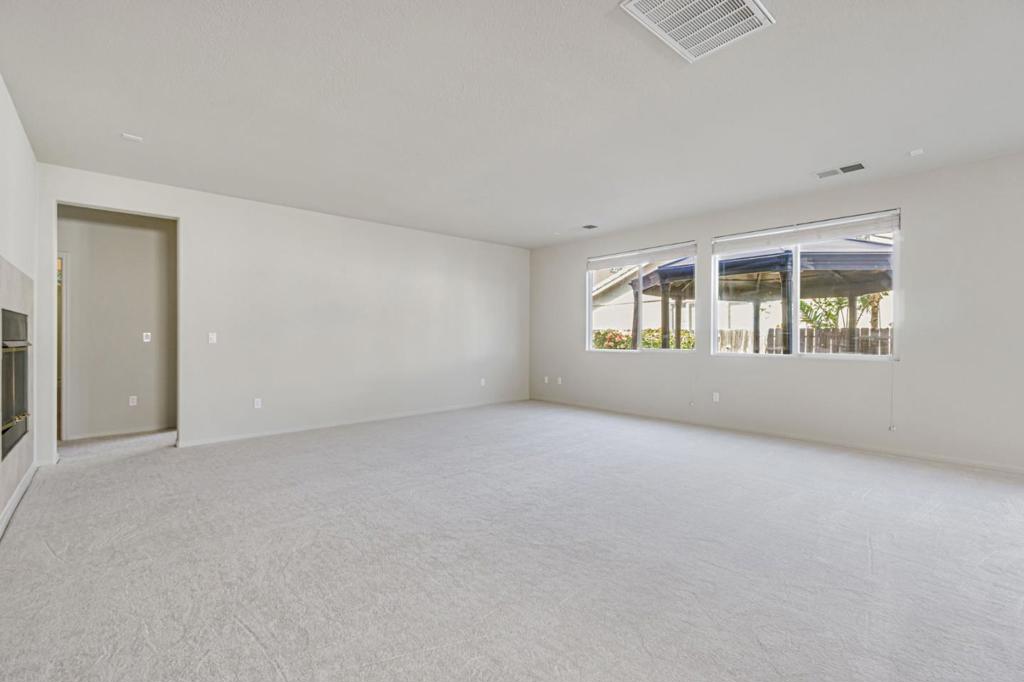 Pittsburg, California, 94565, United States, 6 Bedrooms Bedrooms, ,5 BathroomsBathrooms,Residential,For Sale,1791756