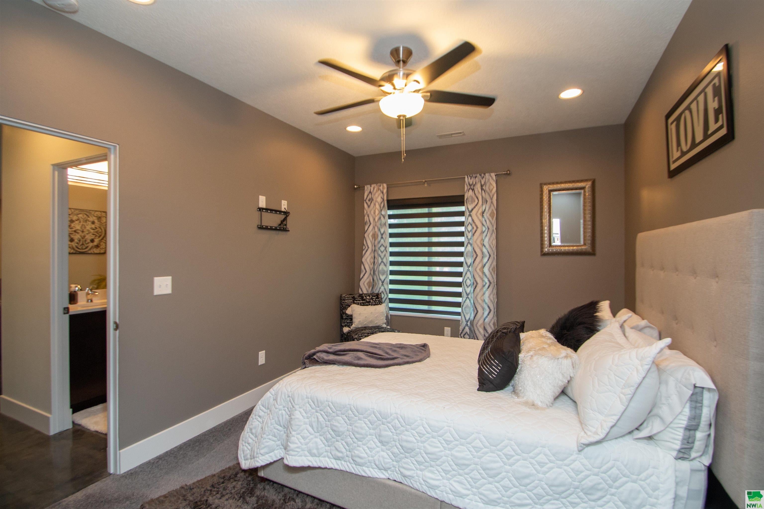 Dakota Dunes, South Dakota, 57049, United States, 3 Bedrooms Bedrooms, ,3 BathroomsBathrooms,Residential,For Sale,1984312