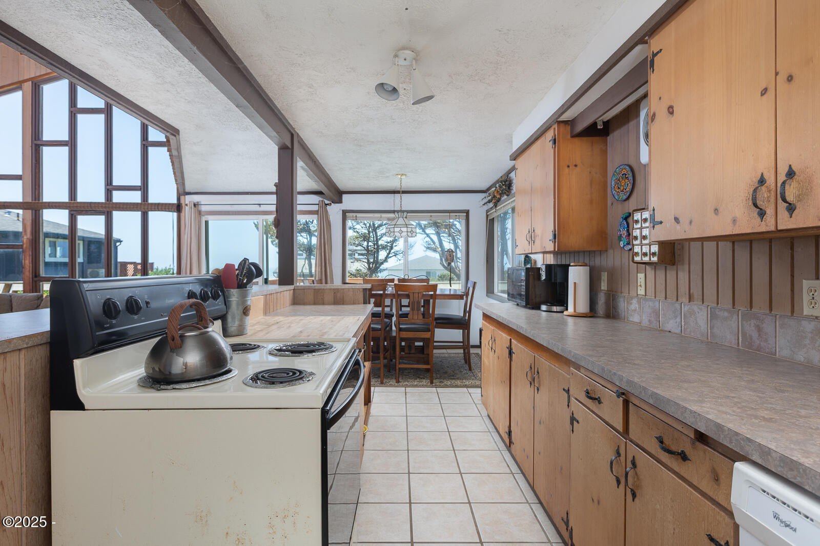 South Beach, Oregon, 97366, United States, 3 Bedrooms Bedrooms, ,3 BathroomsBathrooms,Residential,For Sale,1859610