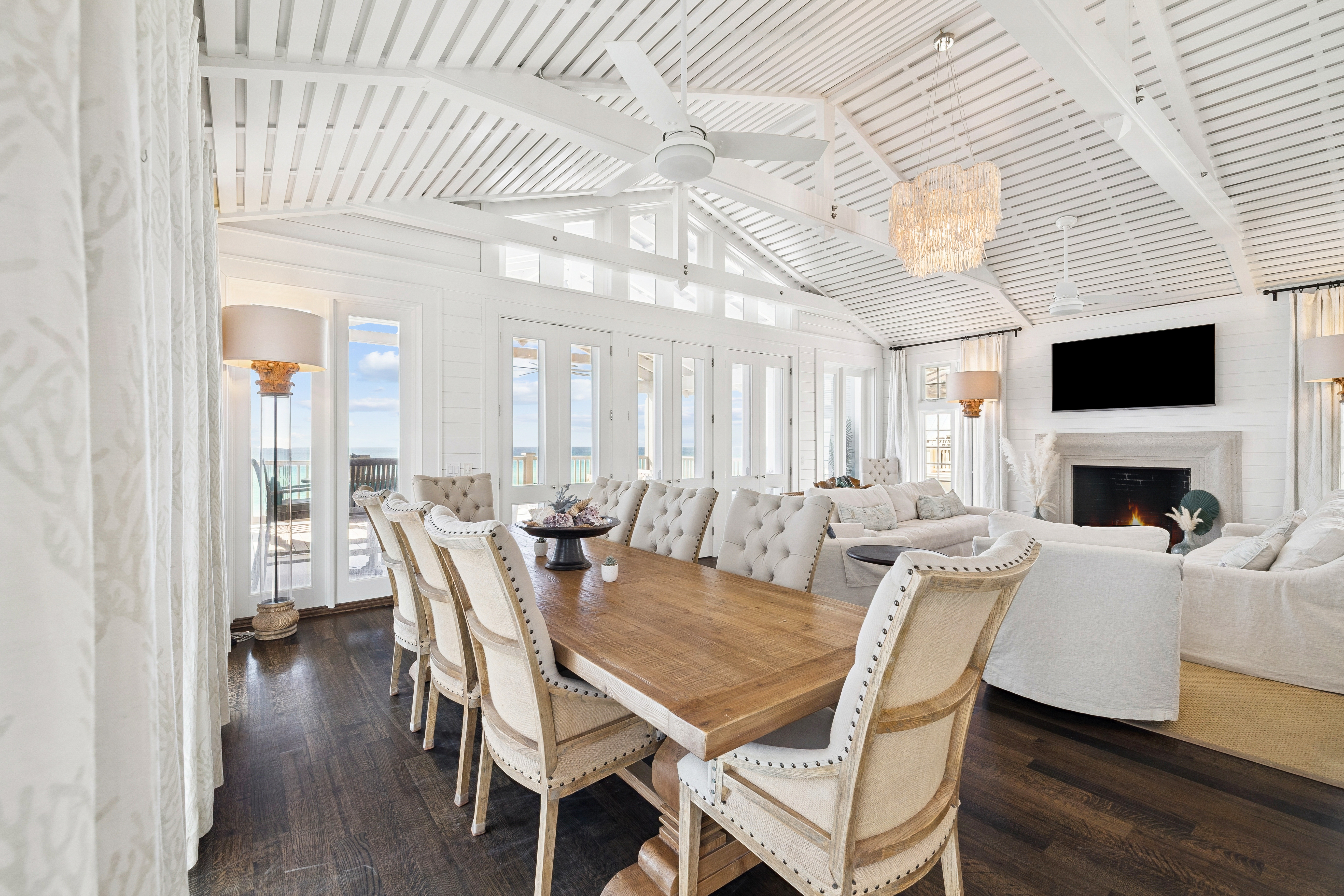 An Iconic Seaside Beach Retreat with Panoramic Gulf Views - 物件實景