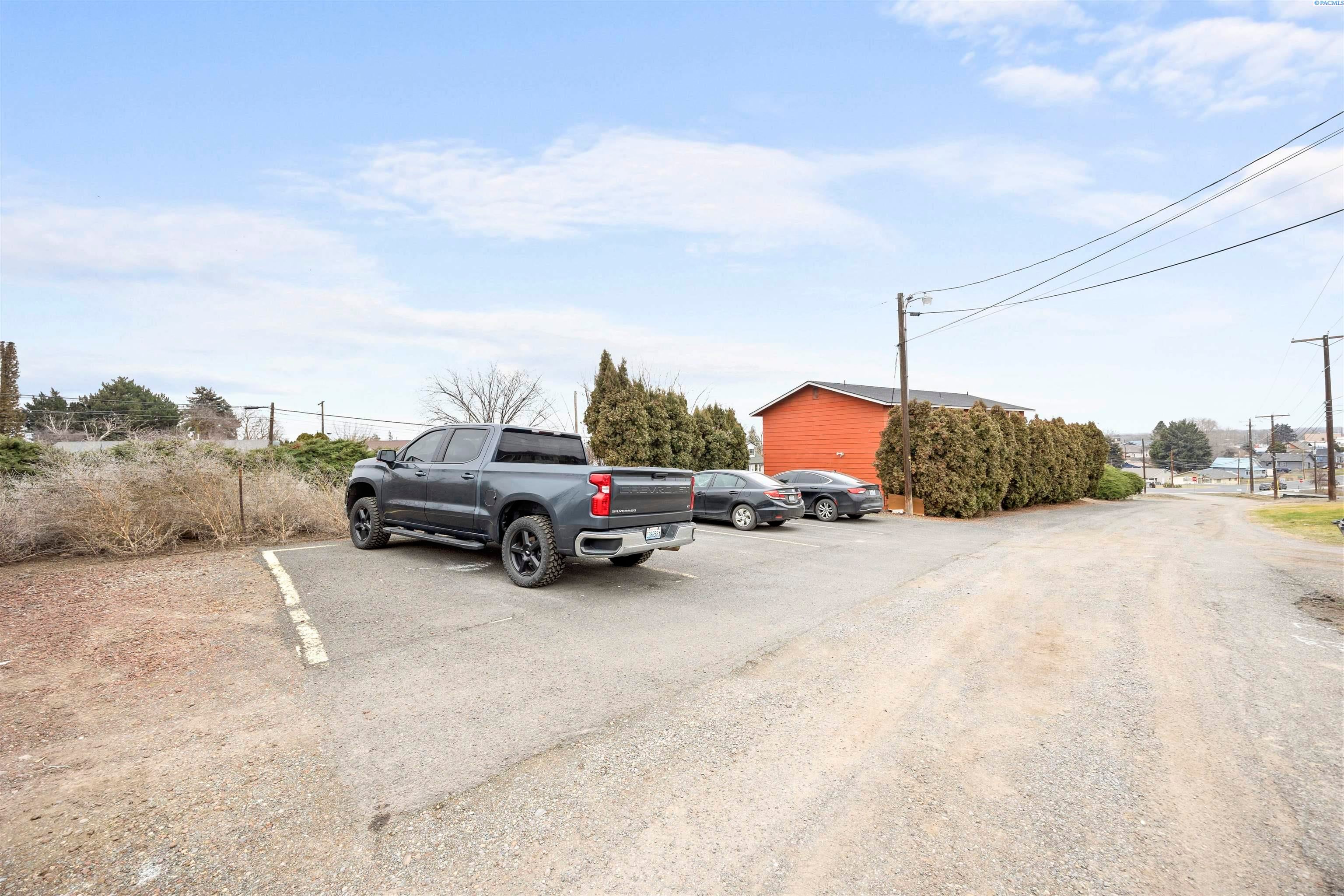 Zillah, Washington, 98953, United States, 9 Bedrooms Bedrooms, ,Residential,For Sale,2013273