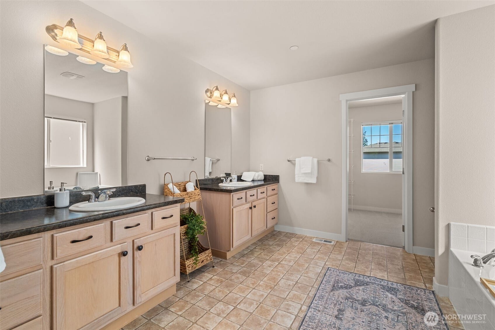 Dupont, Washington, 98327, United States, 4 Bedrooms Bedrooms, ,4 BathroomsBathrooms,Residential,For Sale,1917731
