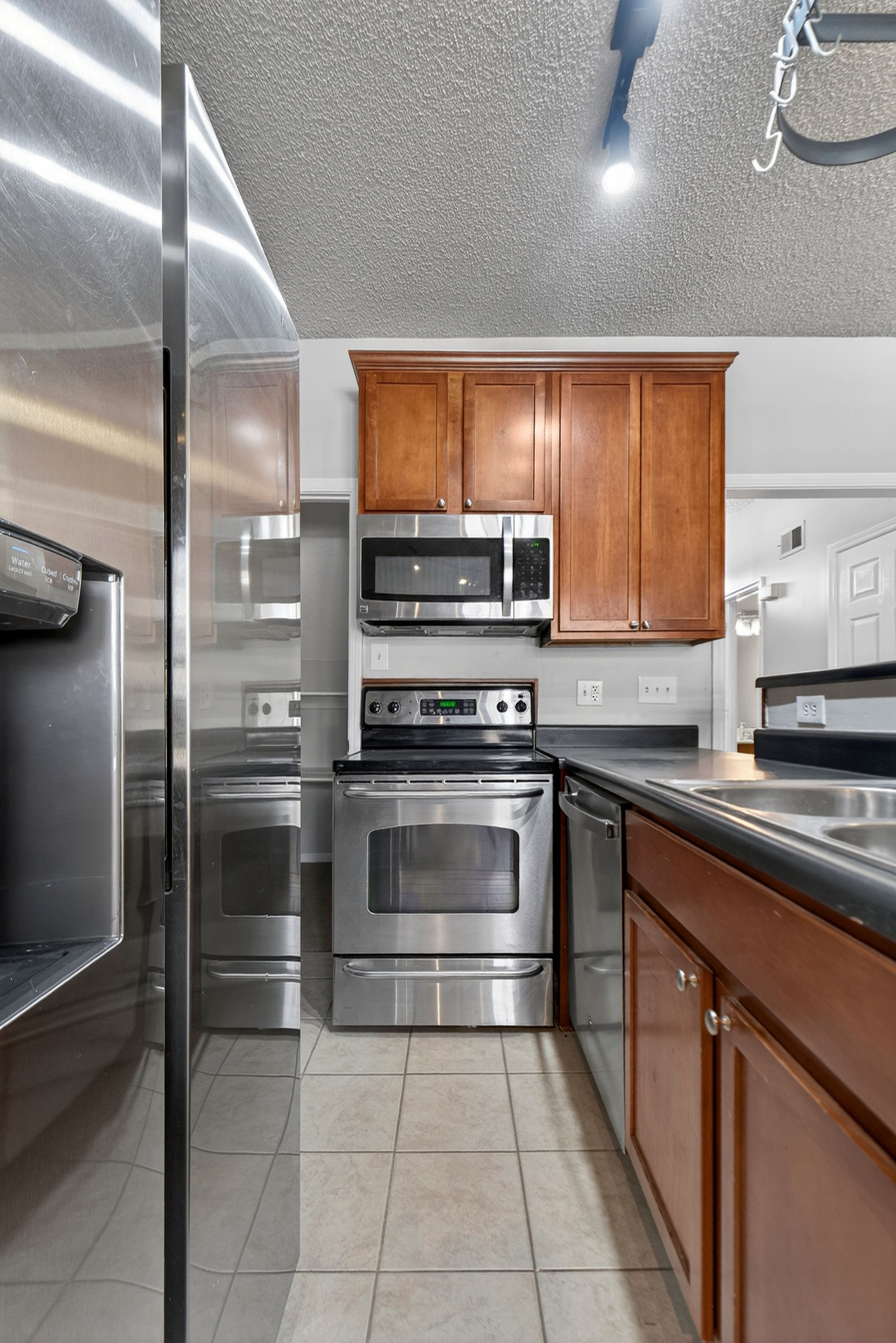  911 West 41st Place, Kansas City, MO 64111 - 物件實景