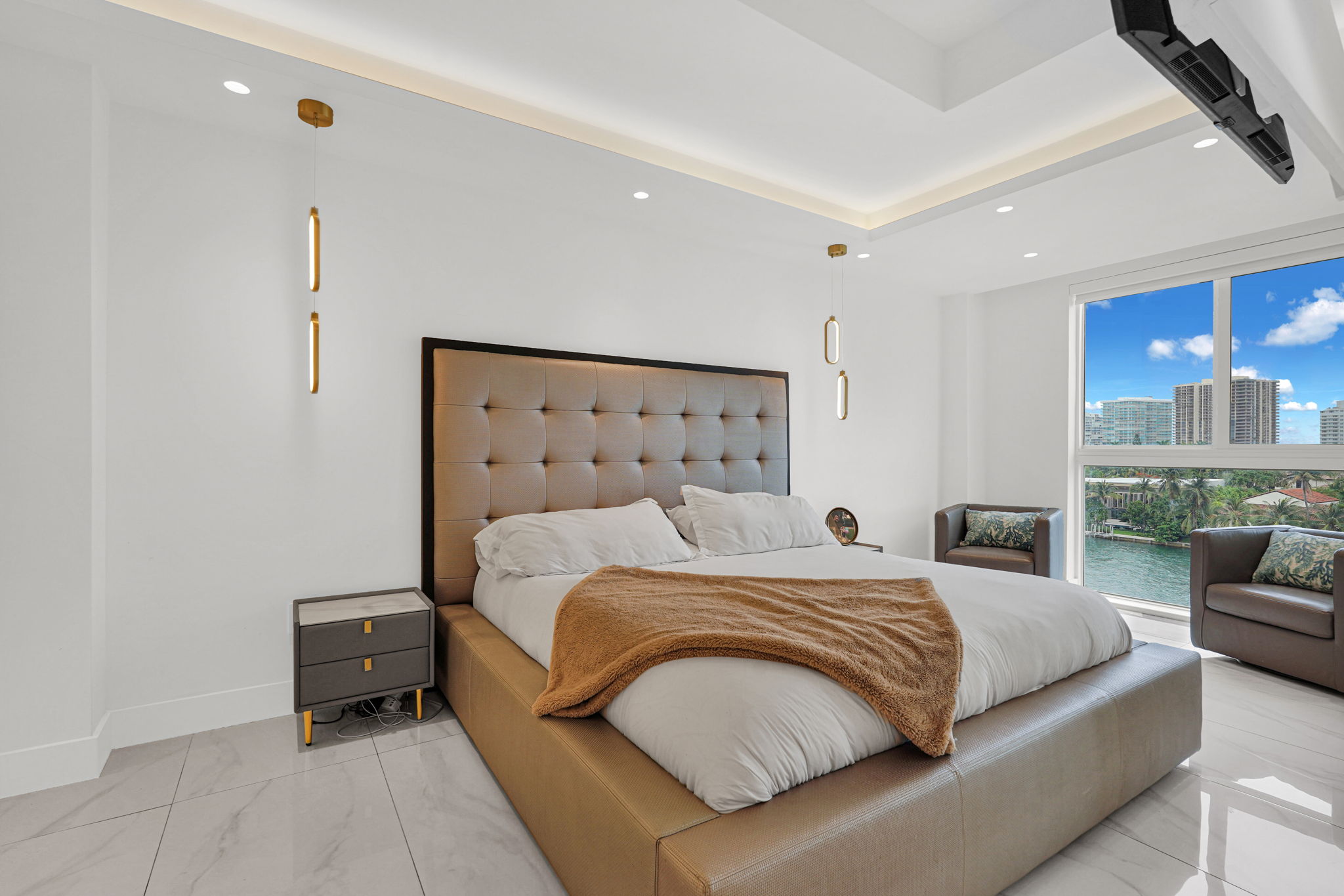  9721 E Bay Harbor Dr, Bay Harbor Islands, FL, 33154 - 物件實景