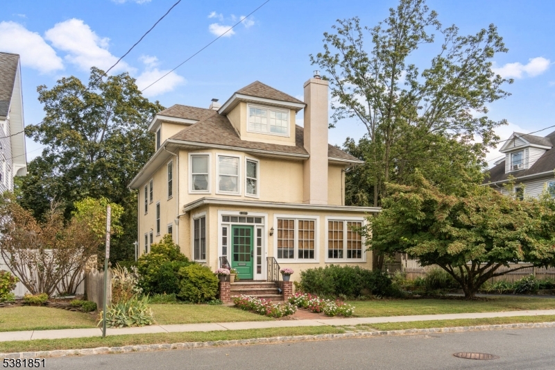 Bound Brook Boro, New Jersey, 08805, United States, 5 Bedrooms Bedrooms, ,3 BathroomsBathrooms,Residential,For Sale,1938545