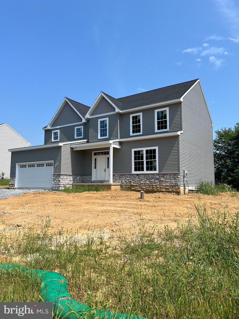 Lancaster, Pennsylvania, 17602, United States, 4 Bedrooms Bedrooms, ,3 BathroomsBathrooms,Residential,For Sale,1787708