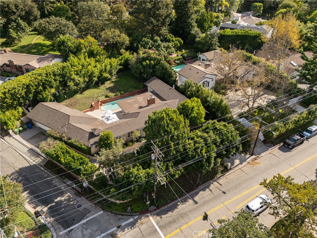 Beverly Hills, California, 90210, United States, 4 Bedrooms Bedrooms, ,5 BathroomsBathrooms,Residential,For Sale,2002159