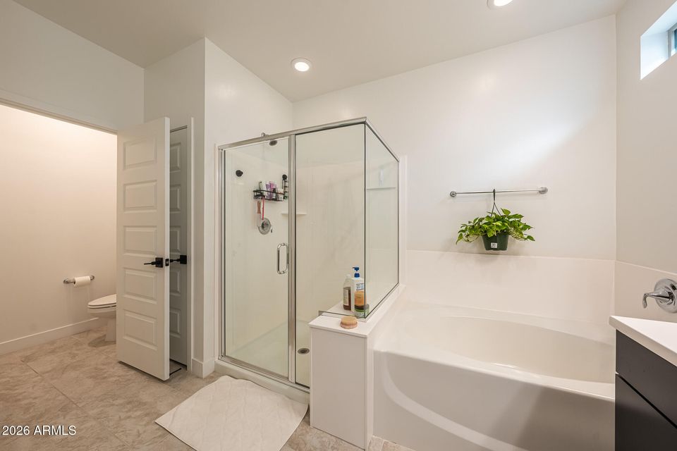 Surprise, Arizona, 85388, United States, 5 Bedrooms Bedrooms, ,Residential,For Sale,2011376