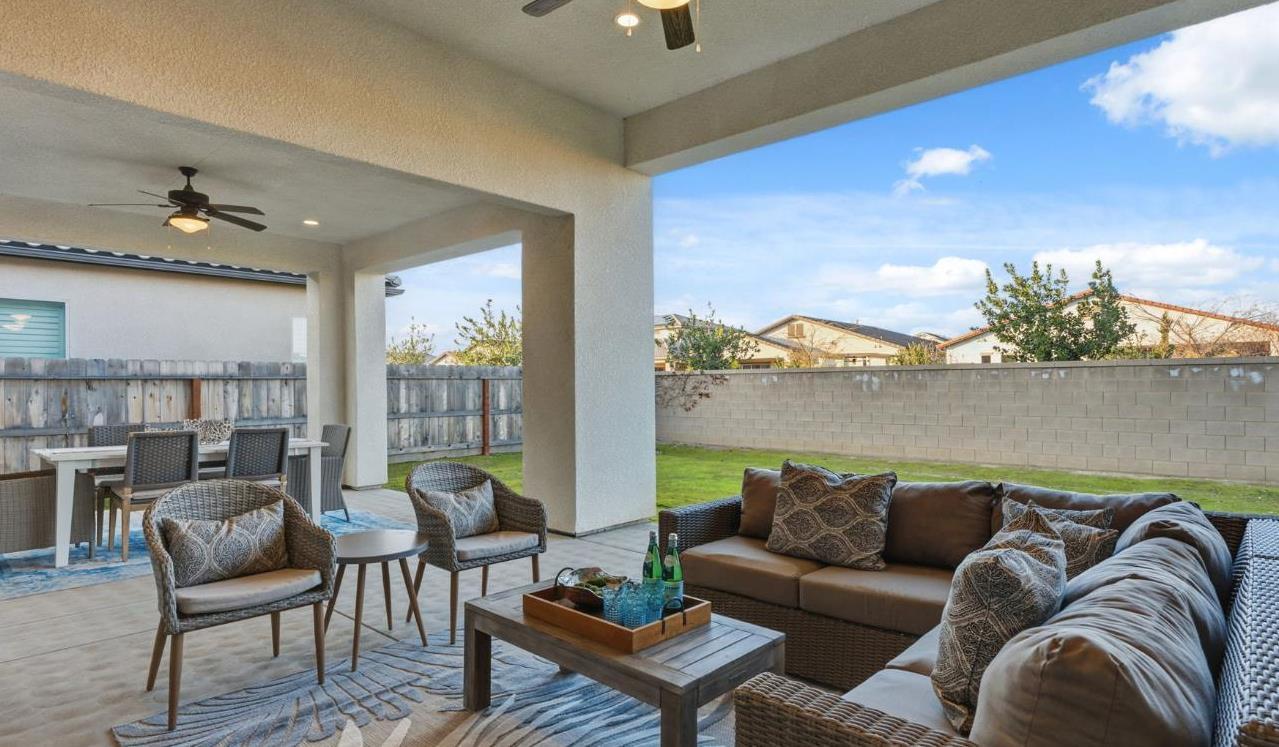 Clovis, California, 93619, United States, 4 Bedrooms Bedrooms, ,4 BathroomsBathrooms,Residential,For Sale,2010816