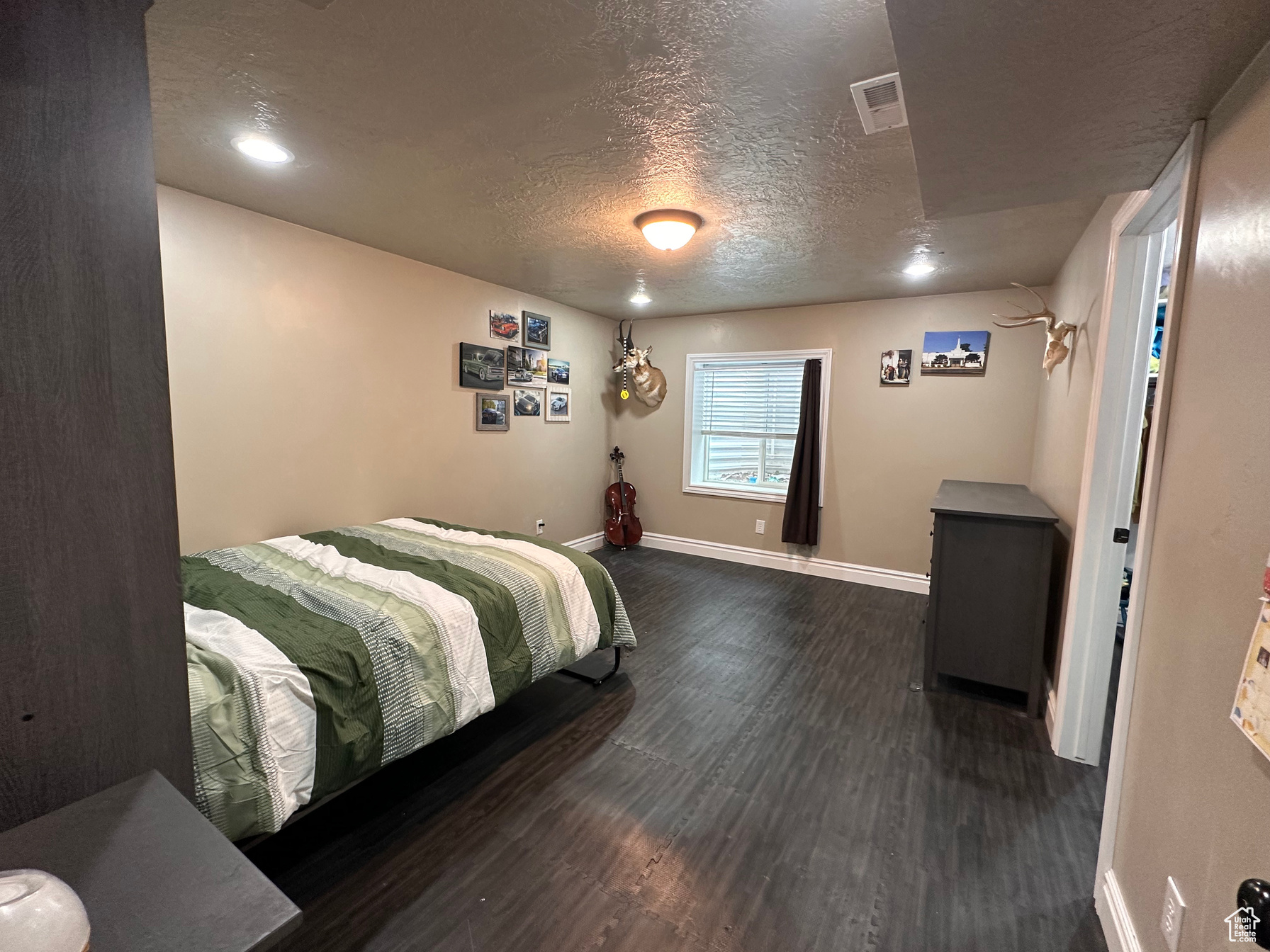 Roosevelt, Utah, 84066, United States, 6 Bedrooms Bedrooms, ,3 BathroomsBathrooms,Residential,For Sale,1976583