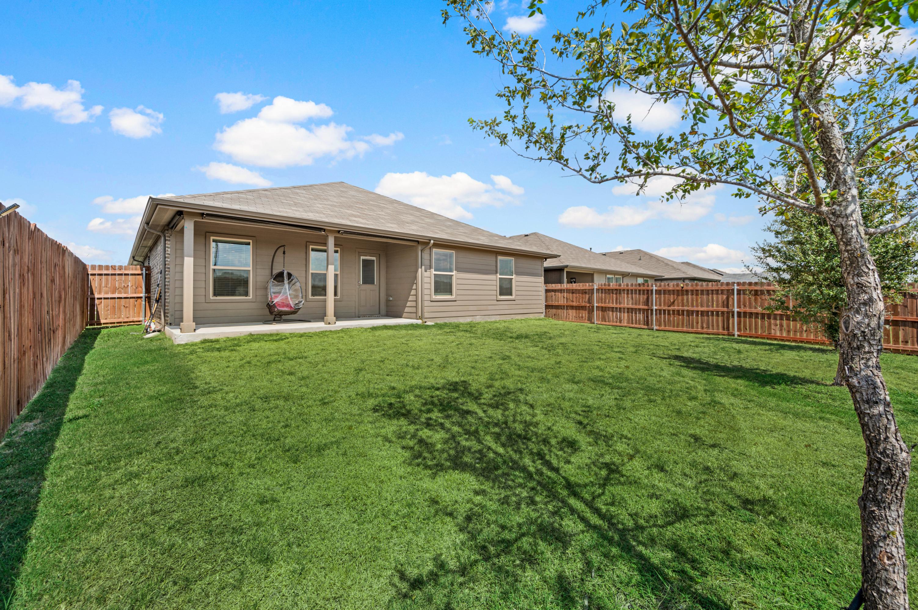  320 Sculptors Crossing, Springtown, TX, 76082 - 物件實景
