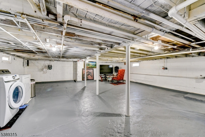 Berkeley Heights Twp., New Jersey, 07922, United States, 3 Bedrooms Bedrooms, ,1 BathroomBathrooms,Residential,For Sale,1994773