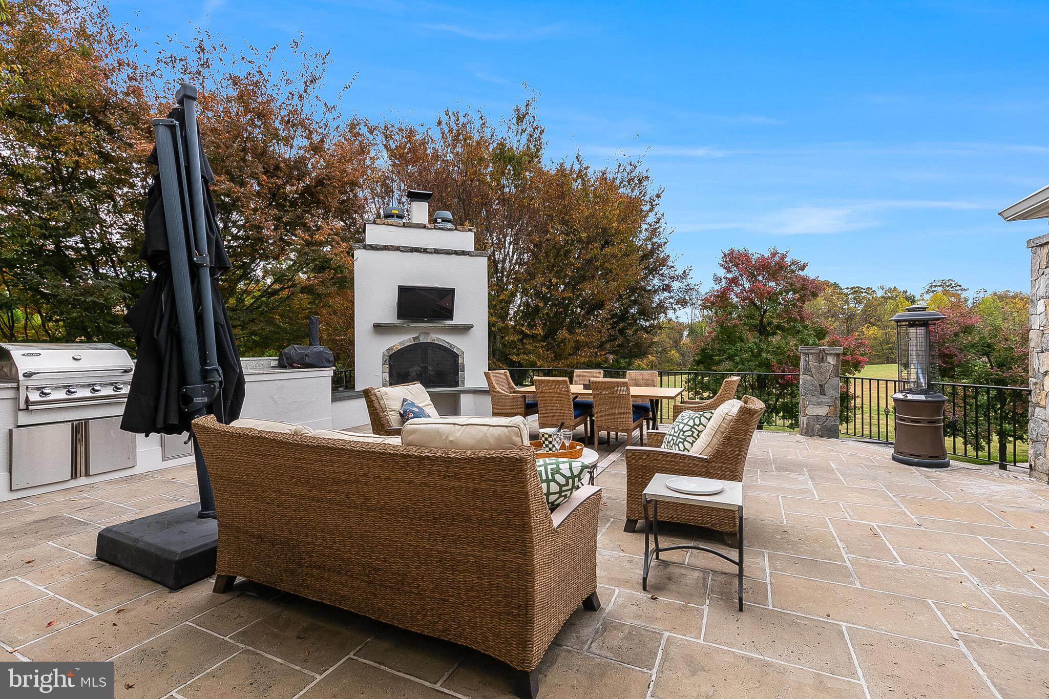 Aldie, Virginia, 20105, United States, 5 Bedrooms Bedrooms, ,7 BathroomsBathrooms,Residential,For Sale,1980828