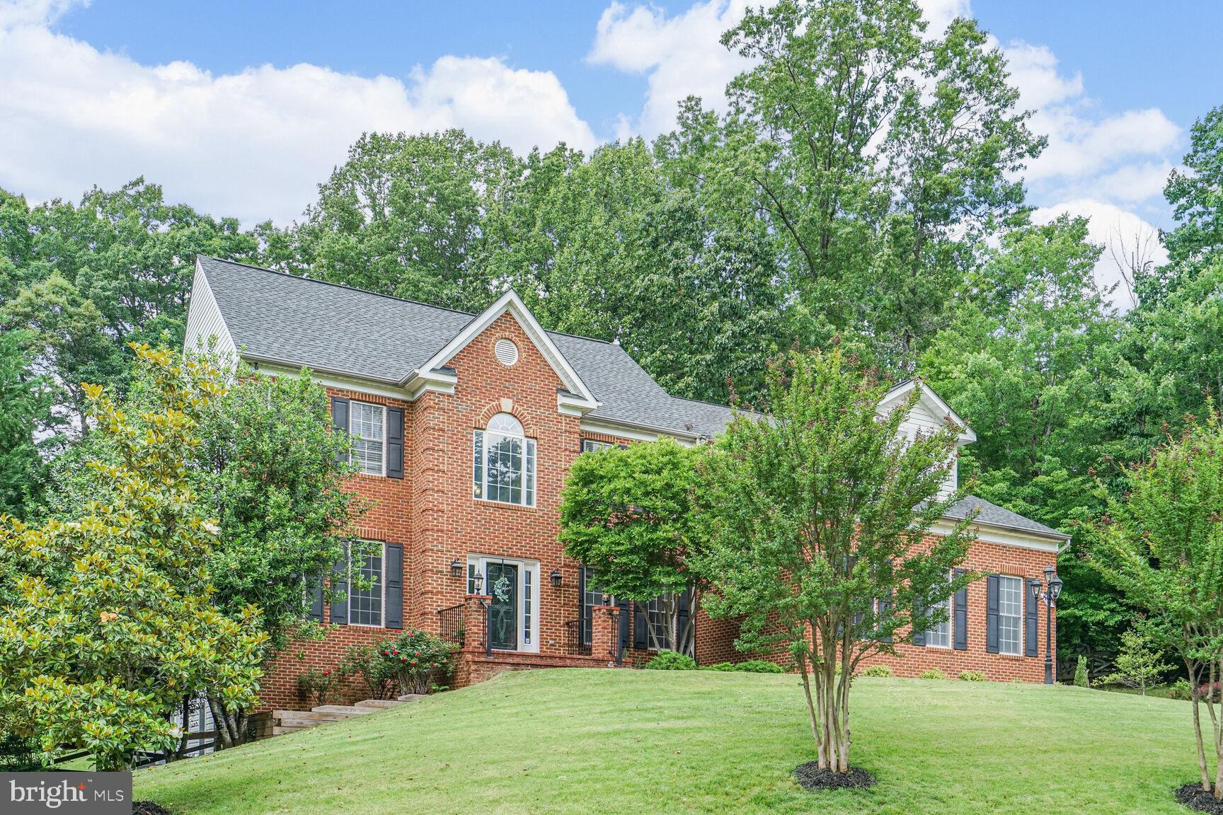 Woodbridge, Virginia, 22192, United States, 5 Bedrooms Bedrooms, ,5 BathroomsBathrooms,Residential,For Sale,1825491
