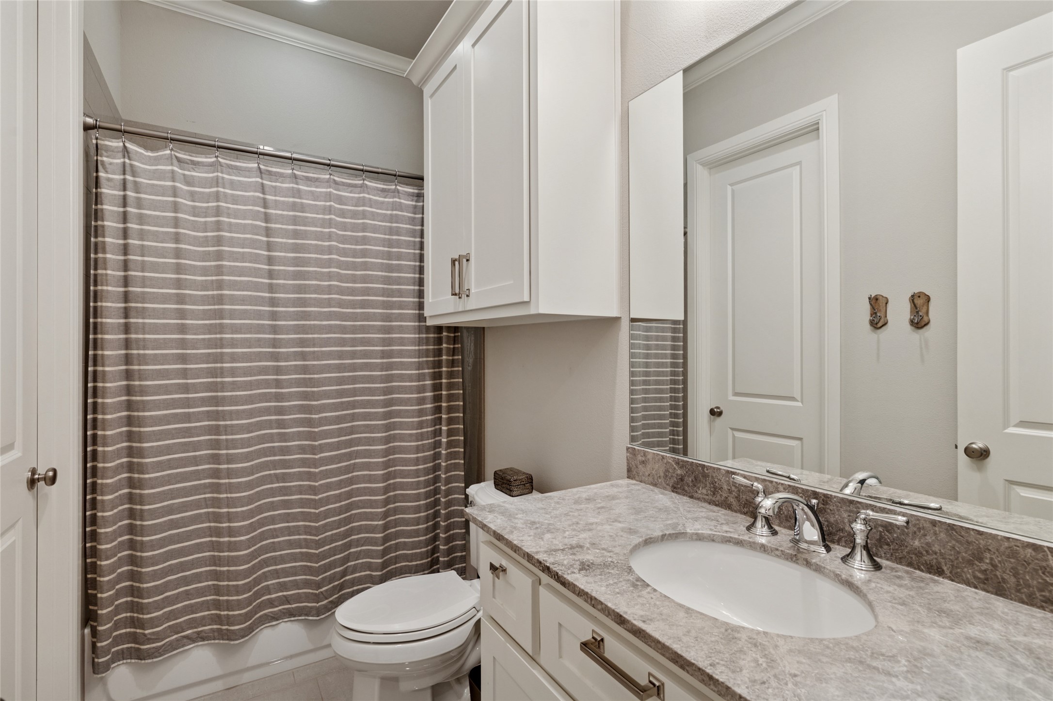 Fort Worth, Texas, 76109, United States, 5 Bedrooms Bedrooms, ,5 BathroomsBathrooms,Residential,For Sale,1866659