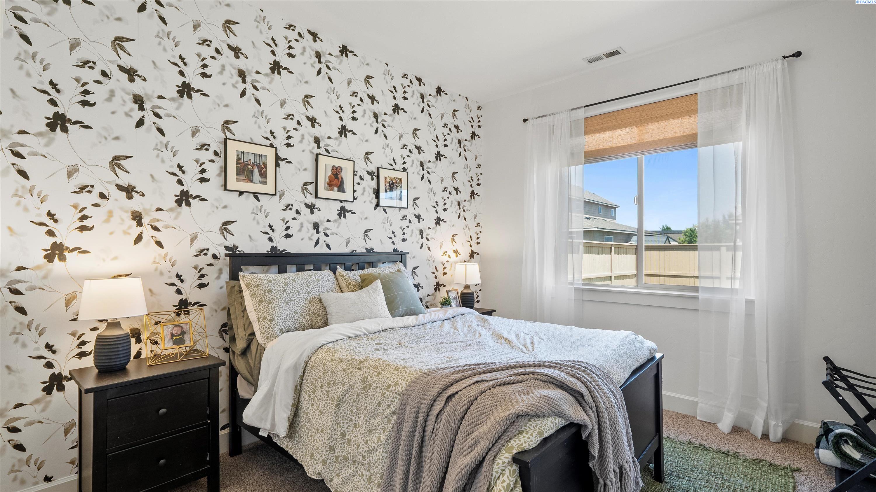 Richland, Washington, 99354, United States, 3 Bedrooms Bedrooms, ,2 BathroomsBathrooms,Residential,For Sale,1896289